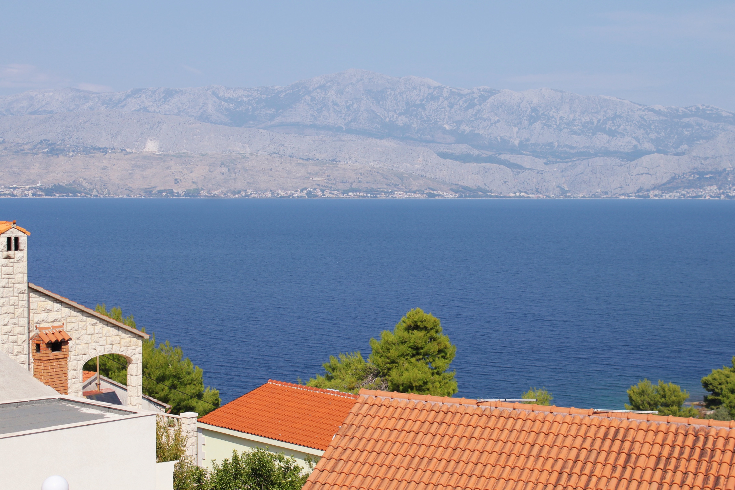 Four bedroom house with terrace and sea view Postira, Brač  K