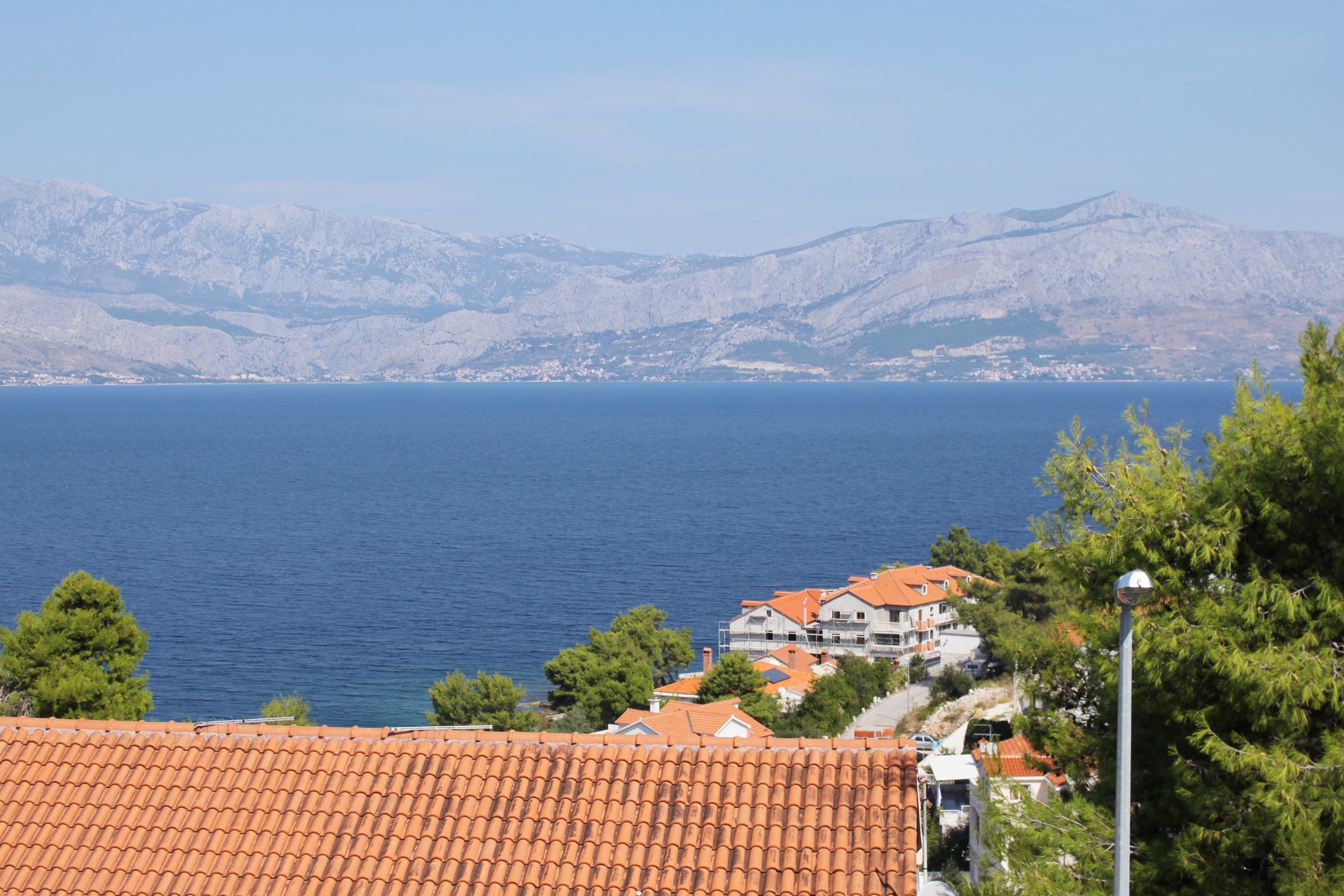 Four bedroom house with terrace and sea view Postira, Brač  K
