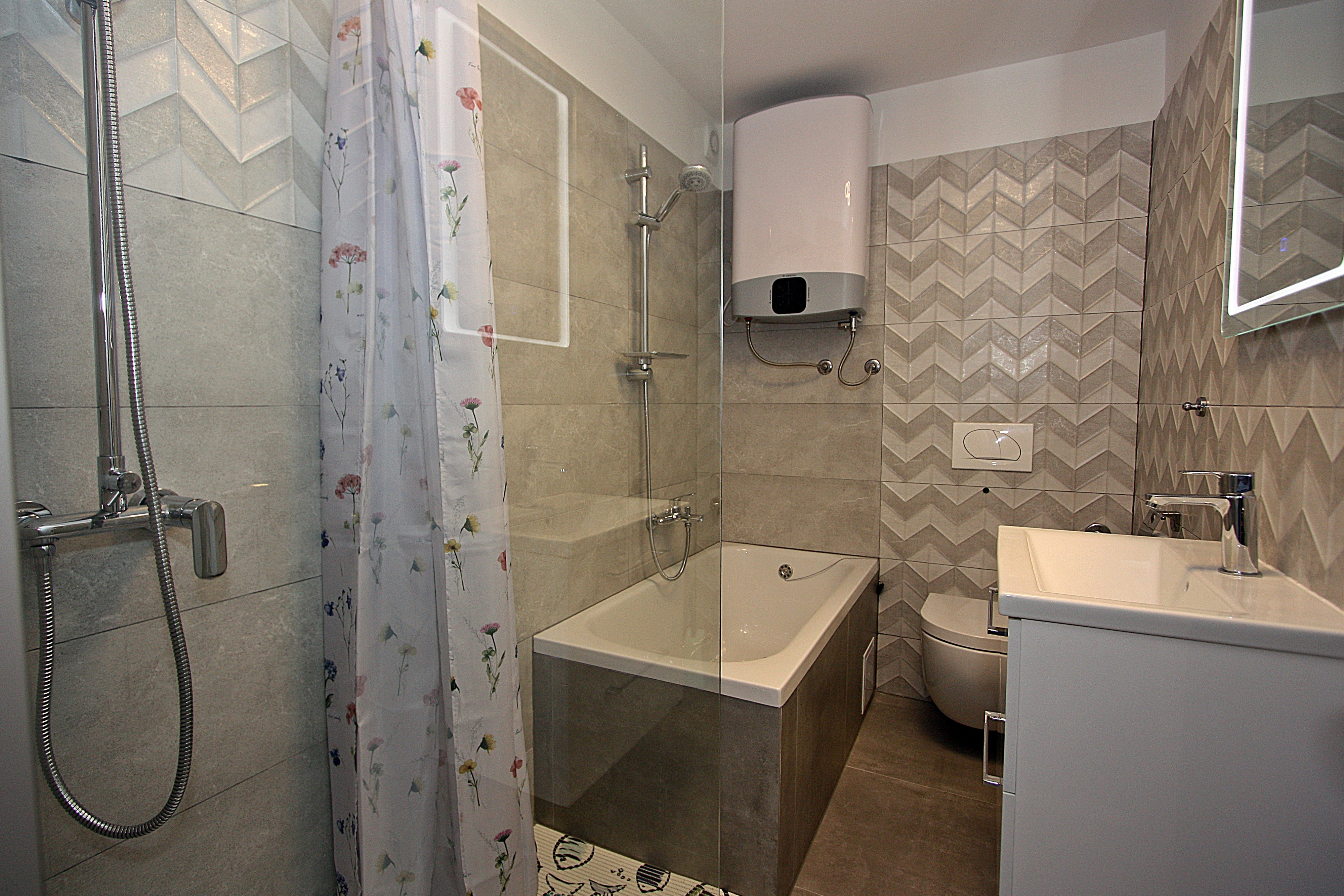 Three bedroom apartment with terrace Supetar, Brač  A-a