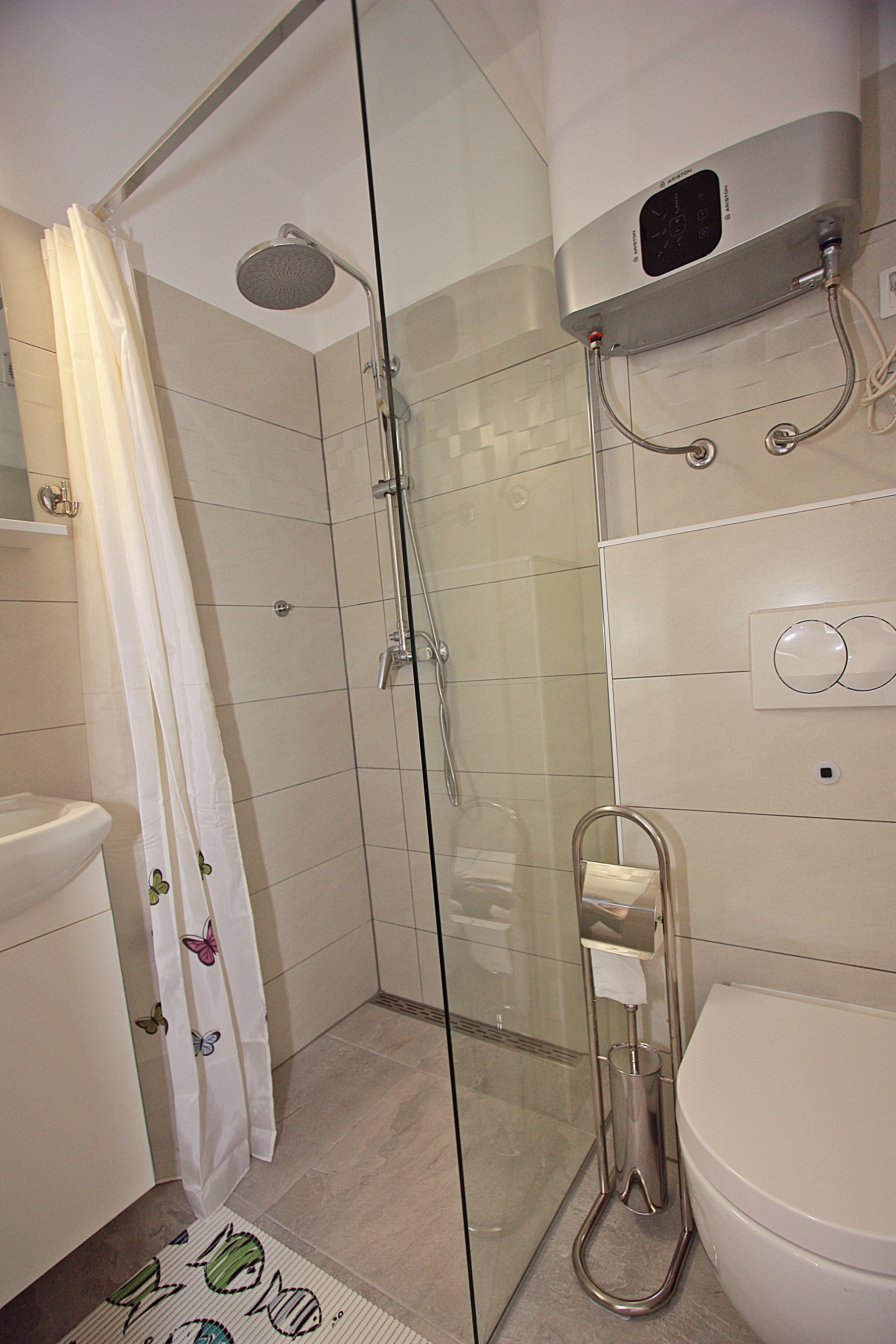 Three bedroom apartment with terrace Supetar, Brač  A-a