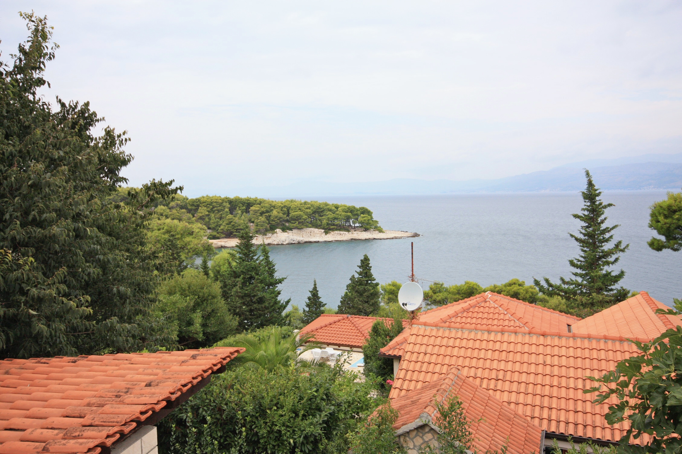Three bedroom house with terrace and sea view Splitska, Brač  K