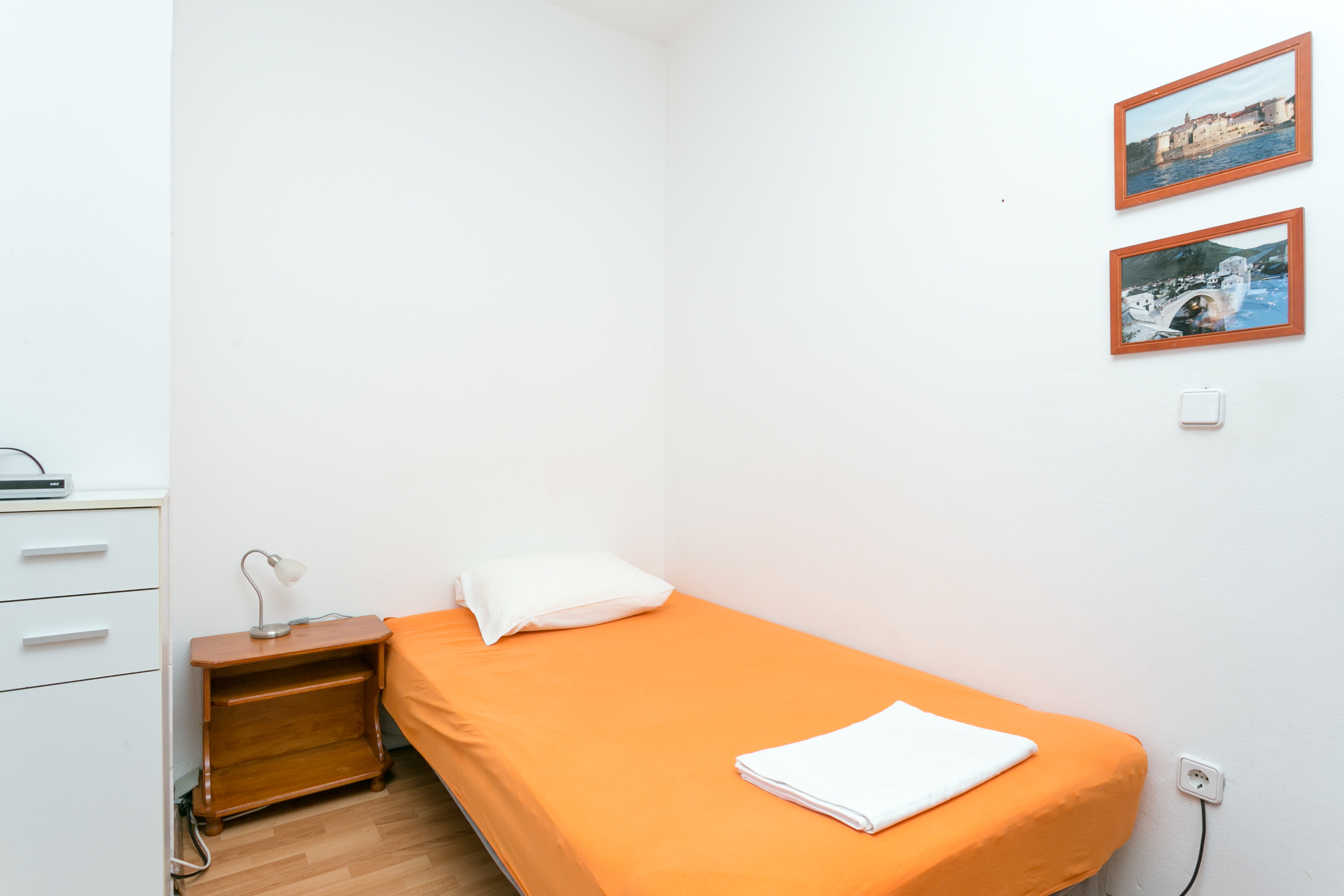 One bedroom apartment with terrace Supetar, Brač  A-c