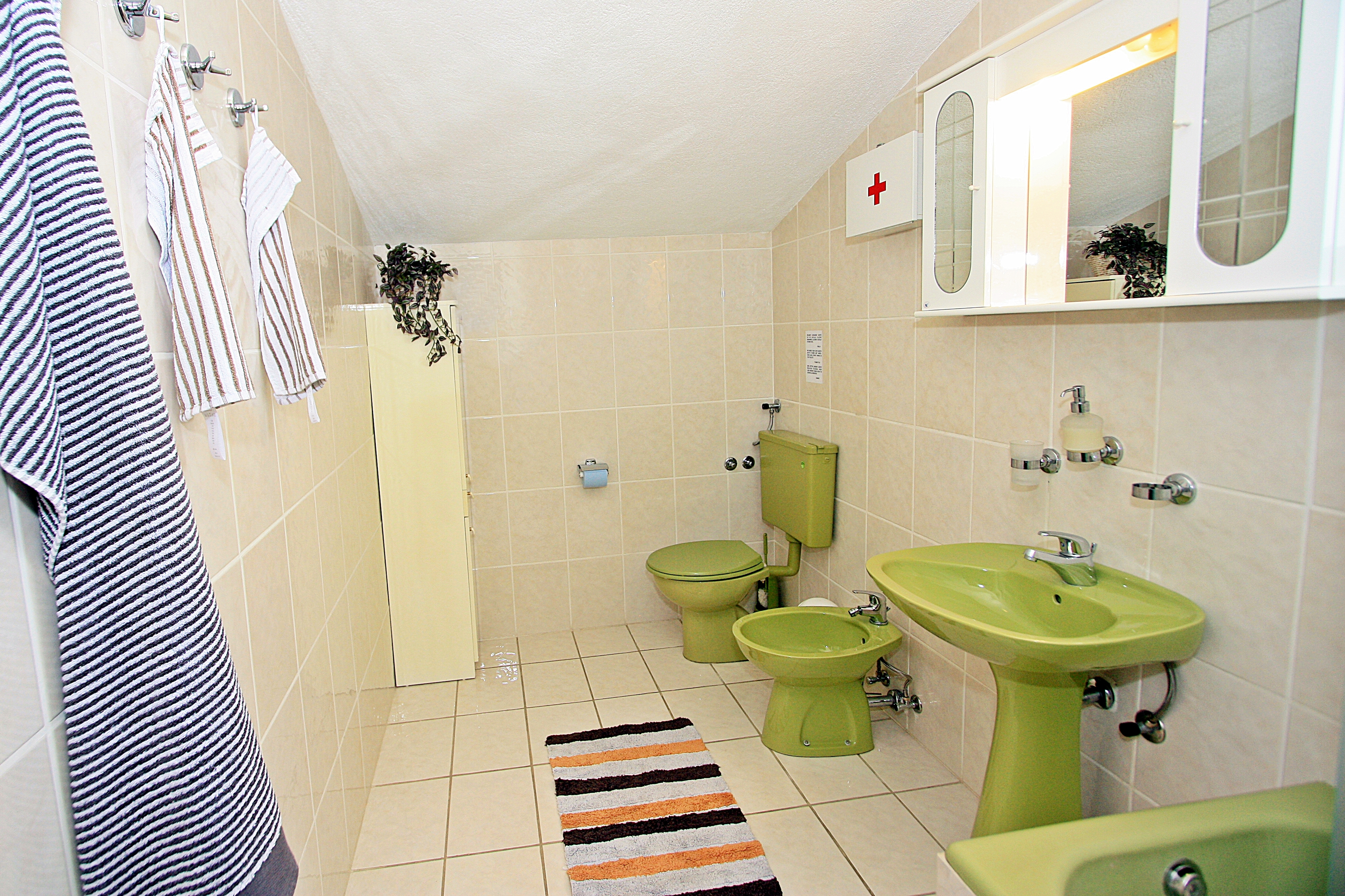 Three bedroom house with terrace and sea view Škrip, Brač  K