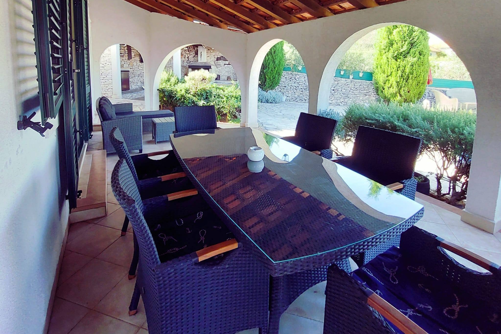 Three bedroom house with terrace and sea view Škrip, Brač  K