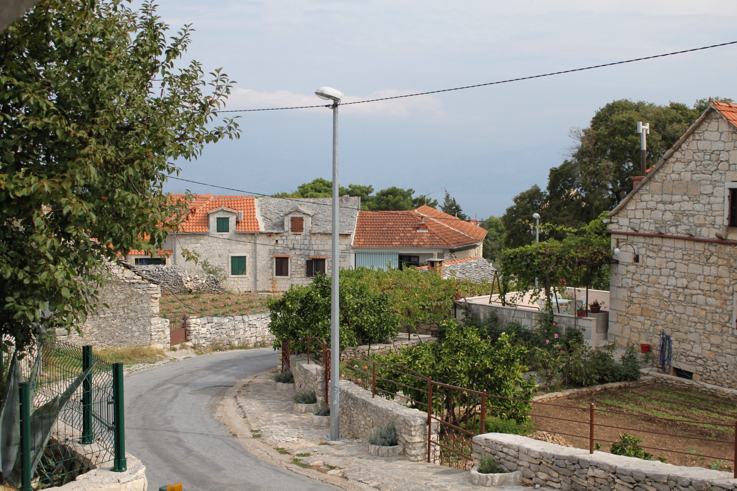 Three bedroom house with terrace and sea view Škrip, Brač  K