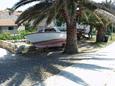 Parking lot Sućuraj, Hvar, Parking lot 569 - Apartments near sea with pebble beach.