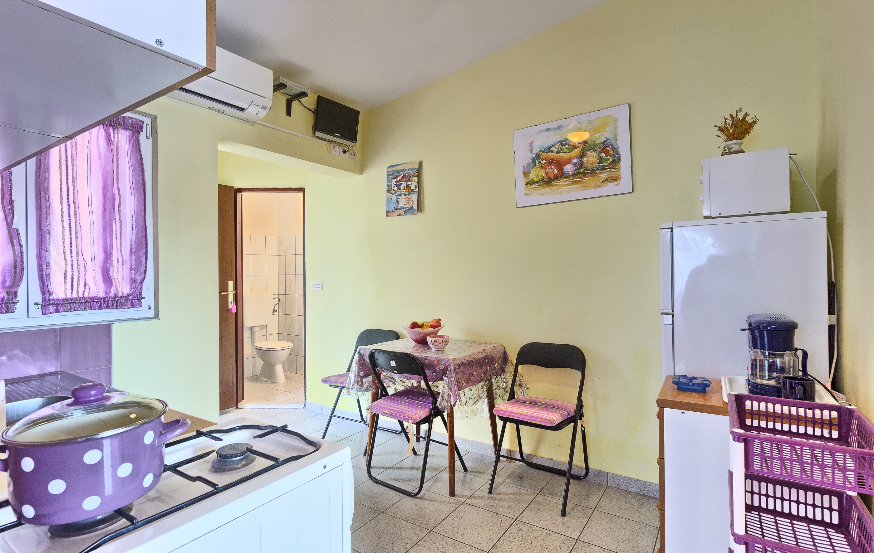 Two bedroom apartment near beach Basina, Hvar (A-5699-c) Two bedroom apartment near beach Basina, Hvar (A-5699-c)
