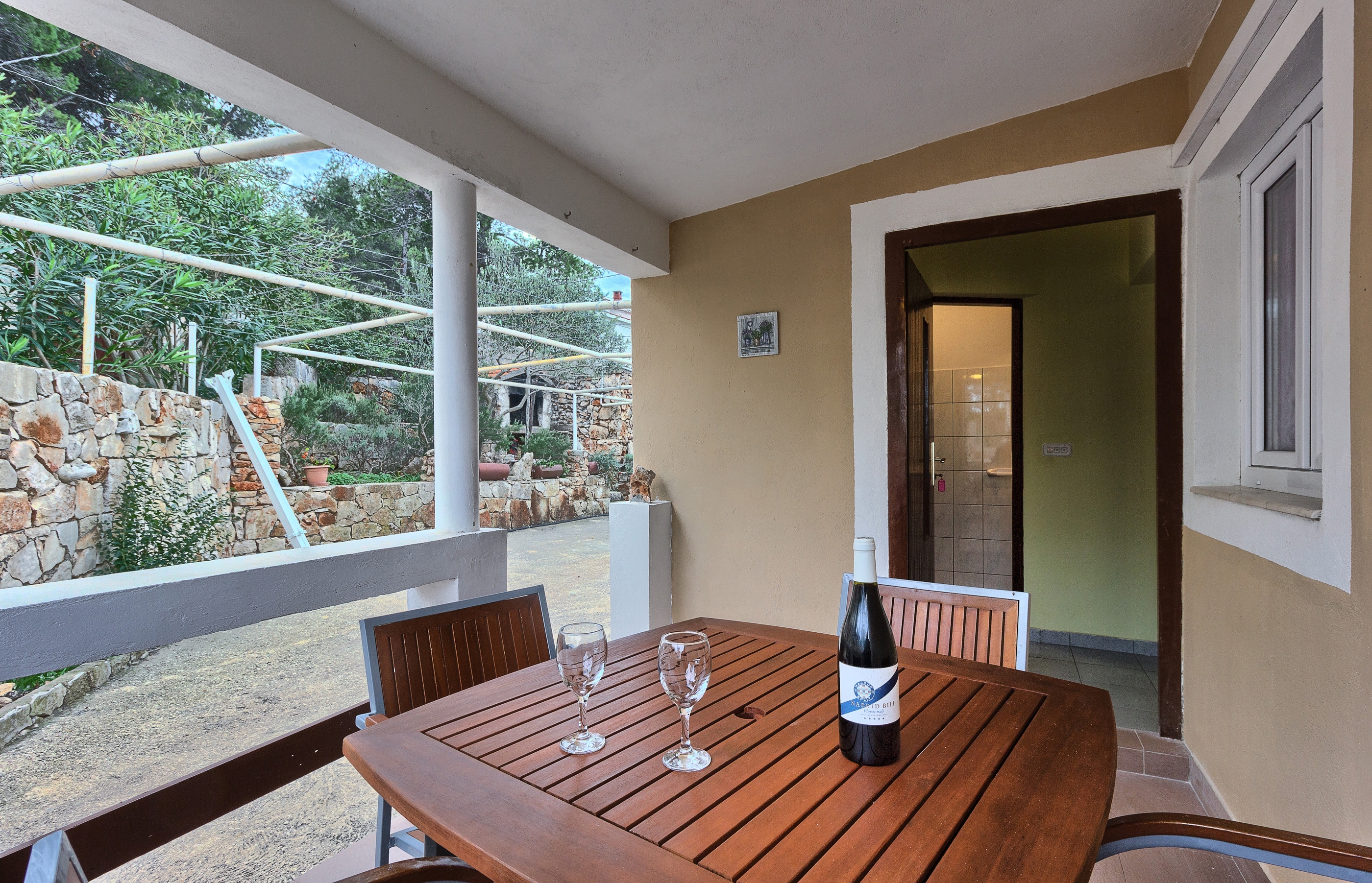 Two bedroom apartment near beach Basina, Hvar  A-c
