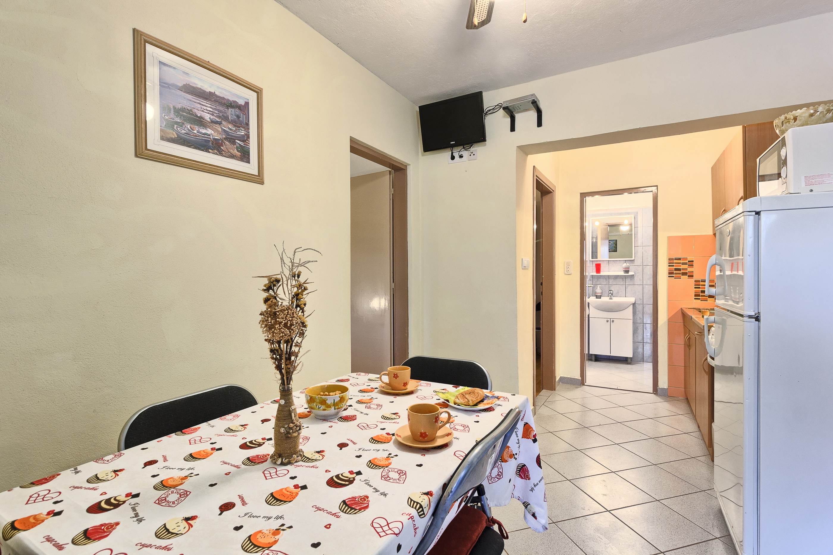 Two bedroom apartment near beach Basina, Hvar (A-5699-d) Two bedroom apartment near beach Basina, Hvar (A-5699-d)