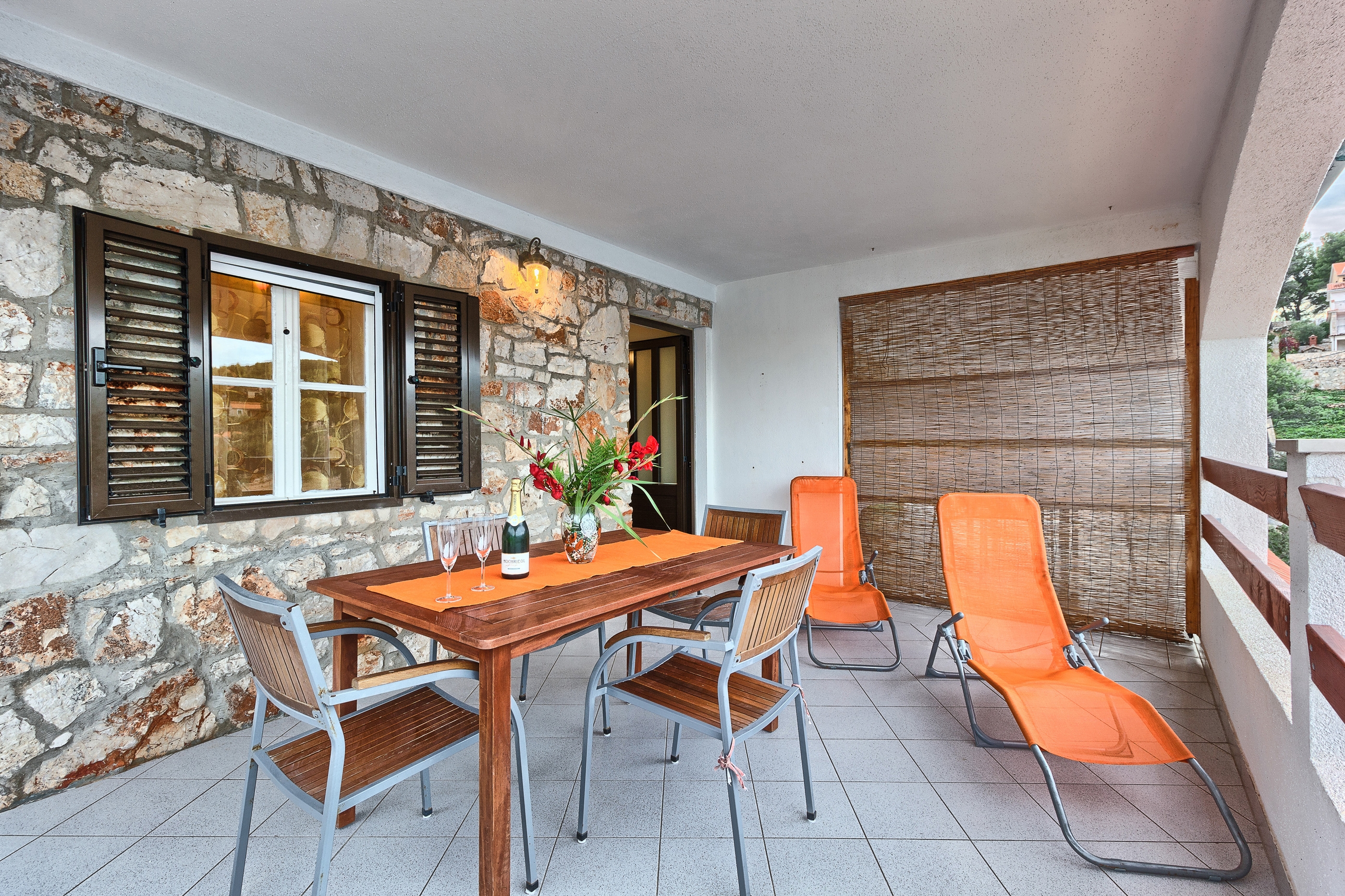 Top Hvar Basina Top Hvar Basina