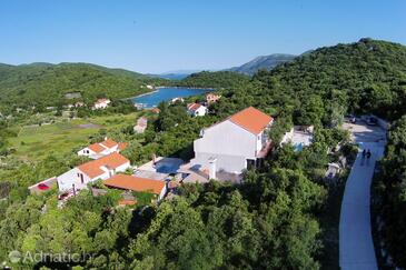 Property Žrnovska Banja, Korčula, Property 570 - Apartments with pebble beach.