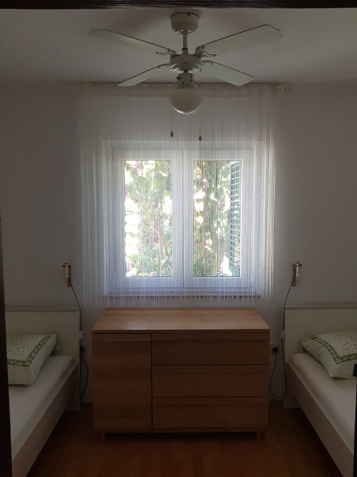 Three bedroom apartment near beach Basina, Hvar  A-a