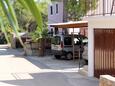 Parking lot Basina, Hvar, Parking lot 5700 - Apartments near sea with pebble beach.
