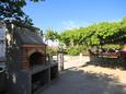 Jelsa, Terraza - vistas in the apartment, (pet friendly) y WiFi.
