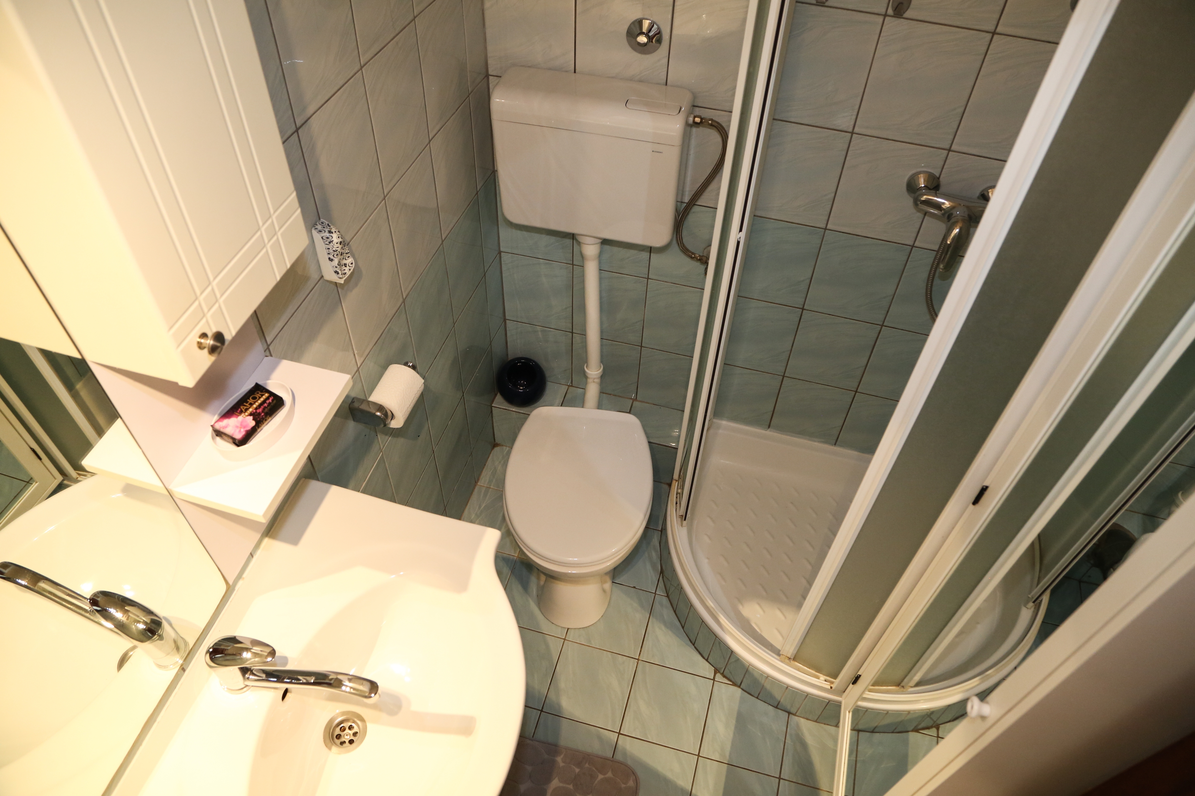 Three bedroom apartment with terrace and sea view Jelsa, Hvar  A-b
