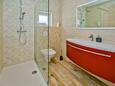 Bathroom 1 Hvar, Bathroom 1 in the apartment, WiFi.