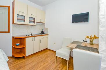 Kuhinja Hvar, Kuhinja v nastanitvi vrste studio-apartment, dostopna klima in WiFi.