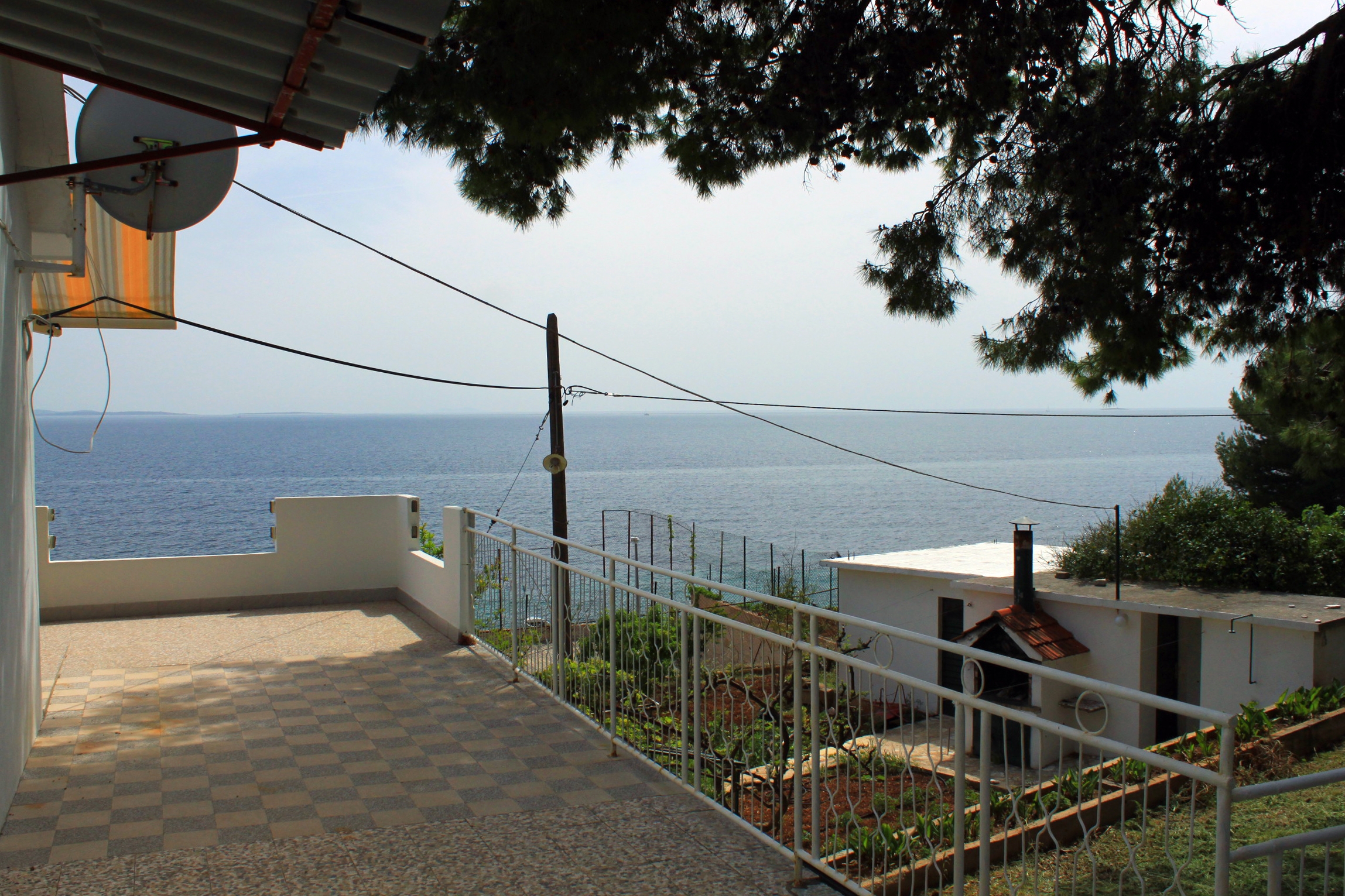 Two bedroom apartment near beach Ivan Dolac, Hvar  A-b