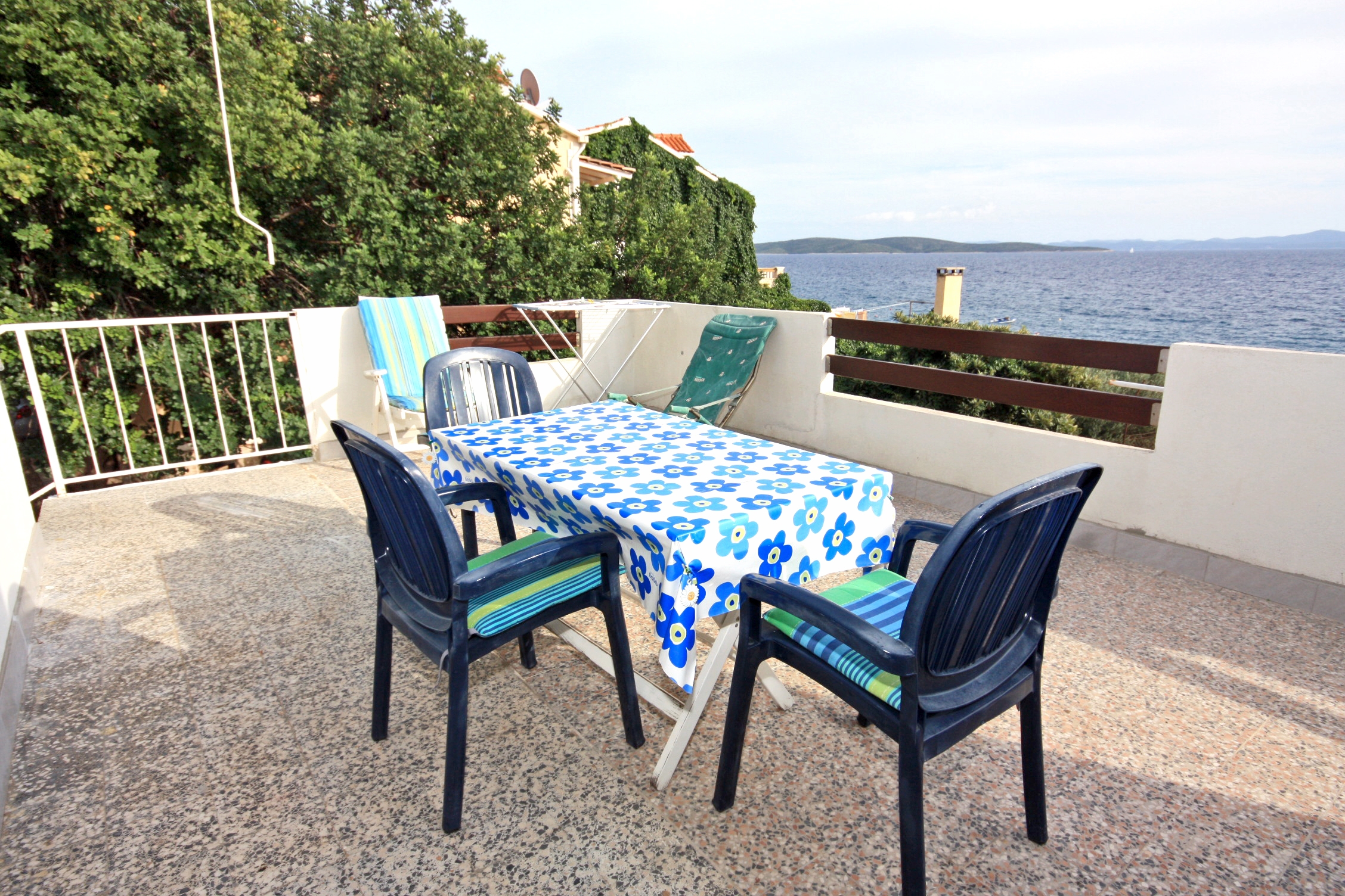 Studio flat near beach Ivan Dolac, Hvar (AS-5709-a) Studio flat near beach Ivan Dolac, Hvar (AS-5709-a)