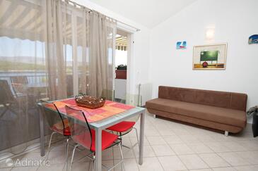 Dining room Jelsa, Dining room in the apartment, dostupna klima i WIFI.
