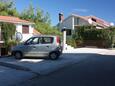 Jelsa, Hvar, Aparcamiento 5728 - Apartamentos with sandy beach.