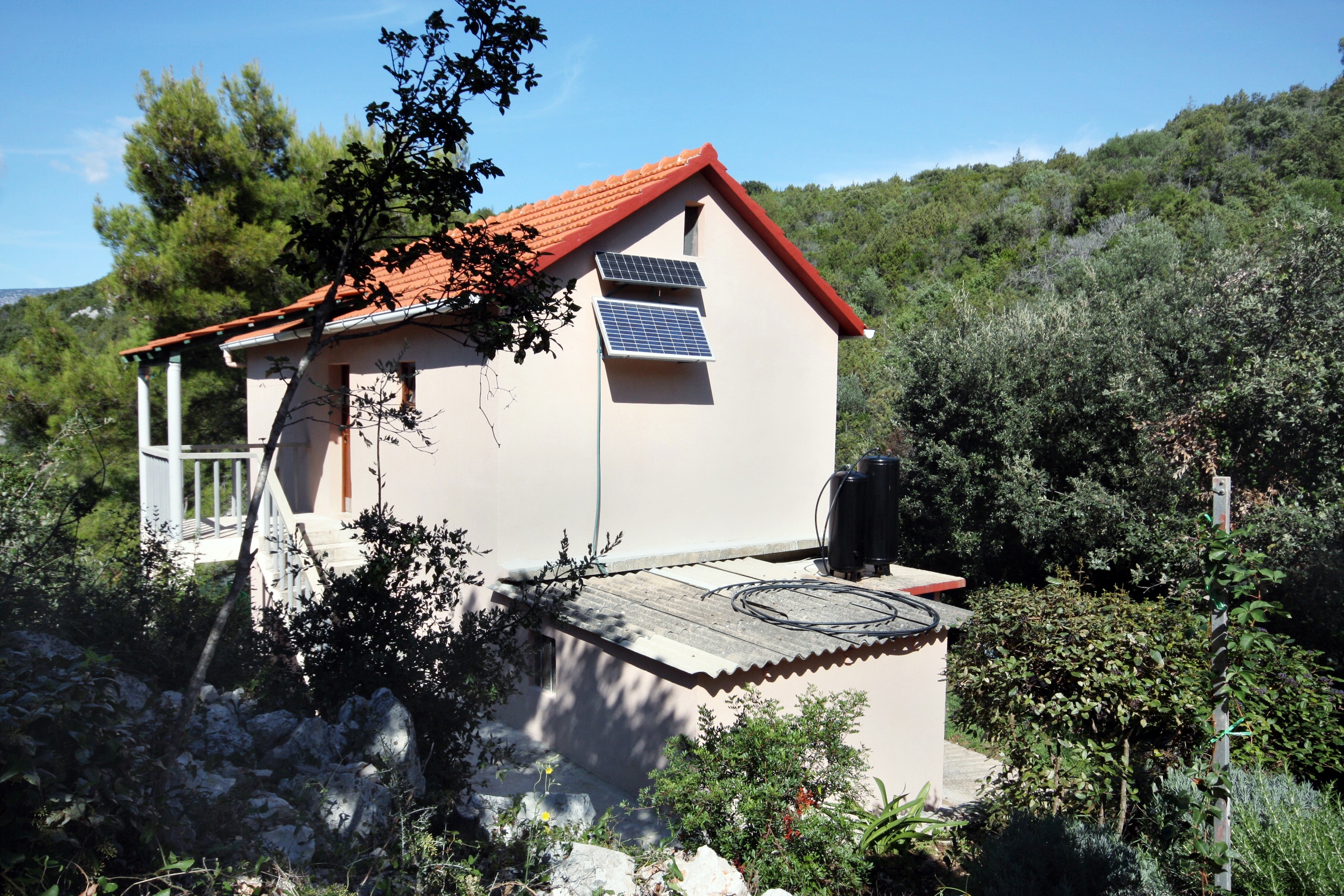One bedroom apartment near beach Cove Tatinja, Hvar  A-b