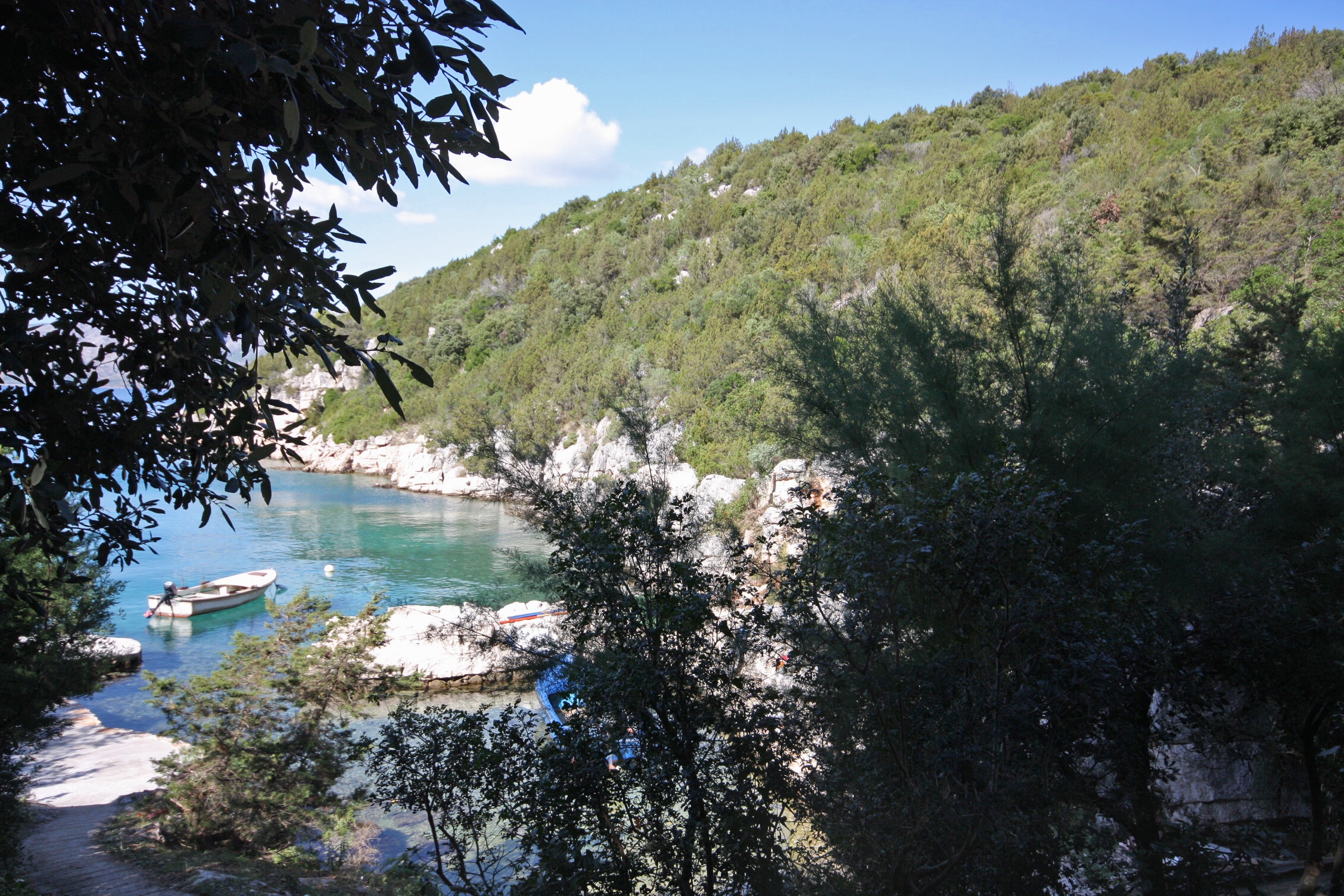 Three bedroom apartment near beach Cove Tatinja, Hvar  A-c