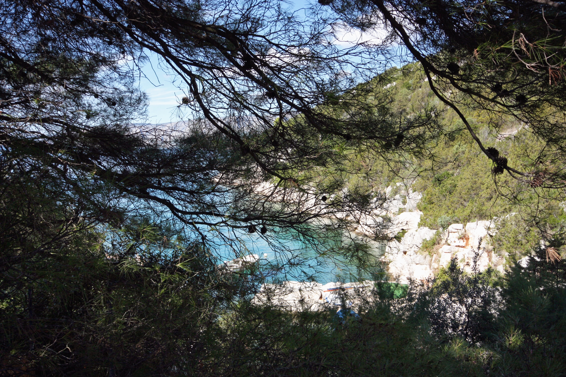 Three bedroom apartment near beach Cove Tatinja, Hvar  A-c