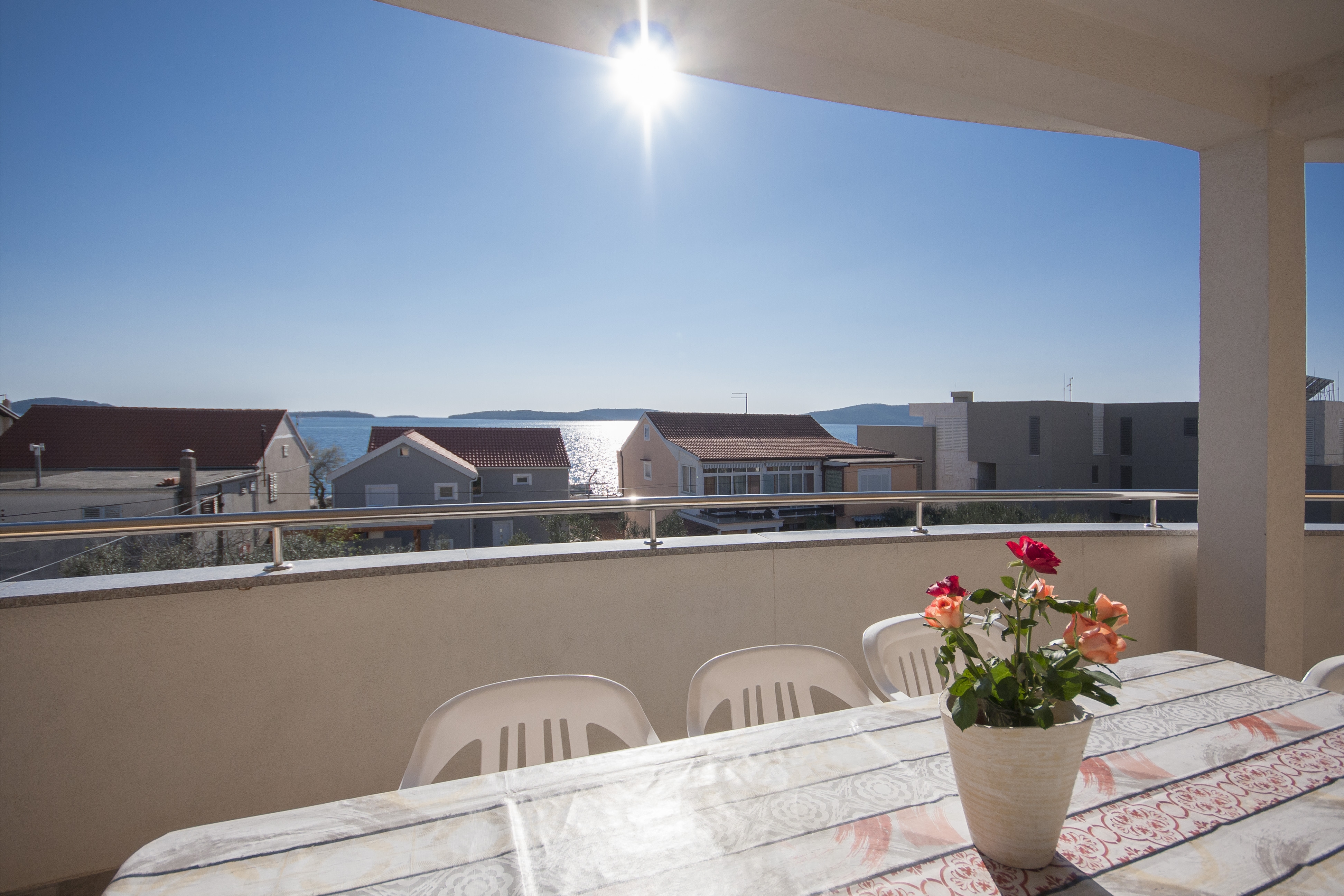 Comfortable and spacious apartment with terrace and sea view Brodarica, Šibenik  A-a
