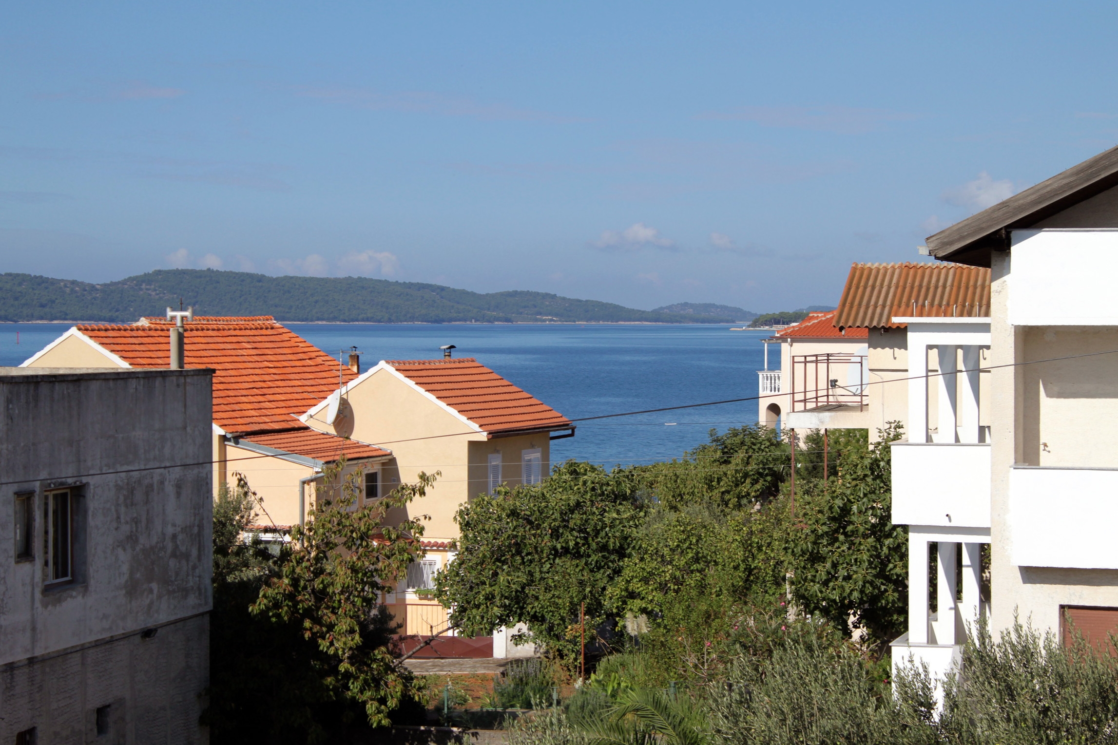 Comfortable and spacious apartment with terrace and sea view Brodarica, Šibenik  A-a