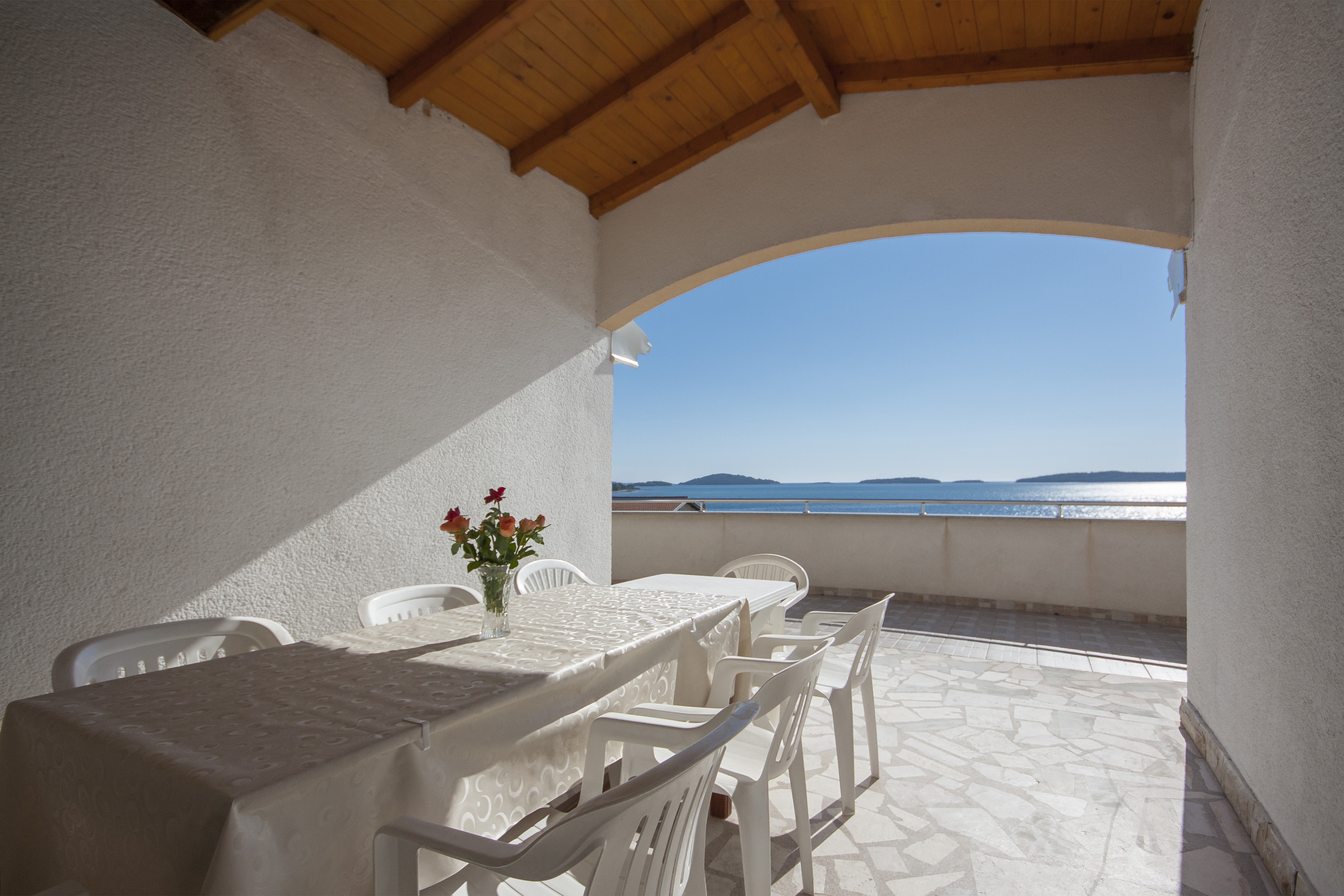 Four bedroom apartment with terrace and sea view Brodarica, Šibenik  A-b