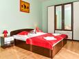Srima - Vodice, Bedroom 1 in the apartment, WiFi.