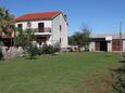 Parkolóhely Privlaka, Zadar, Parkolóhely 5747 - Apartmanok homokos stranddal.