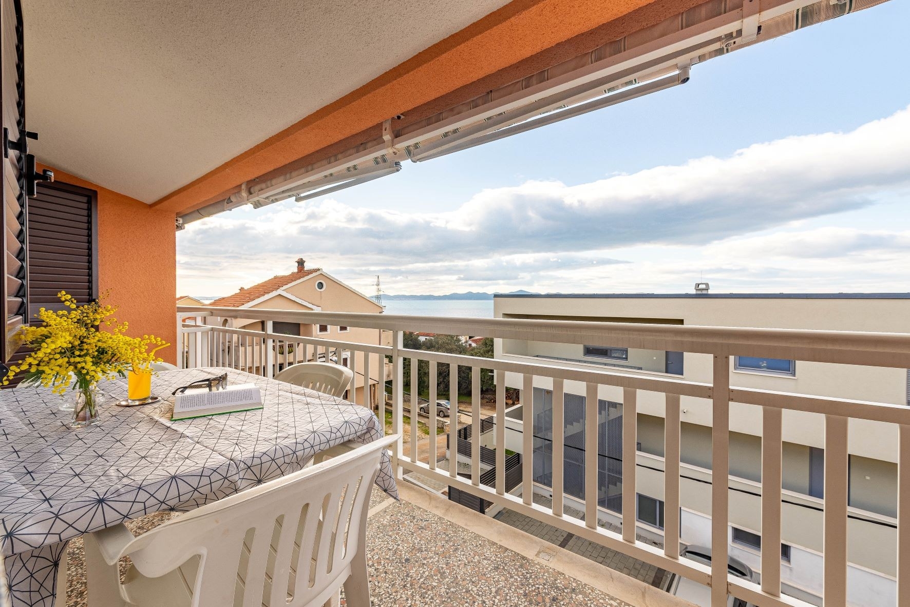 Two bedroom apartment with balcony and sea view Kožino, Zadar  A-b