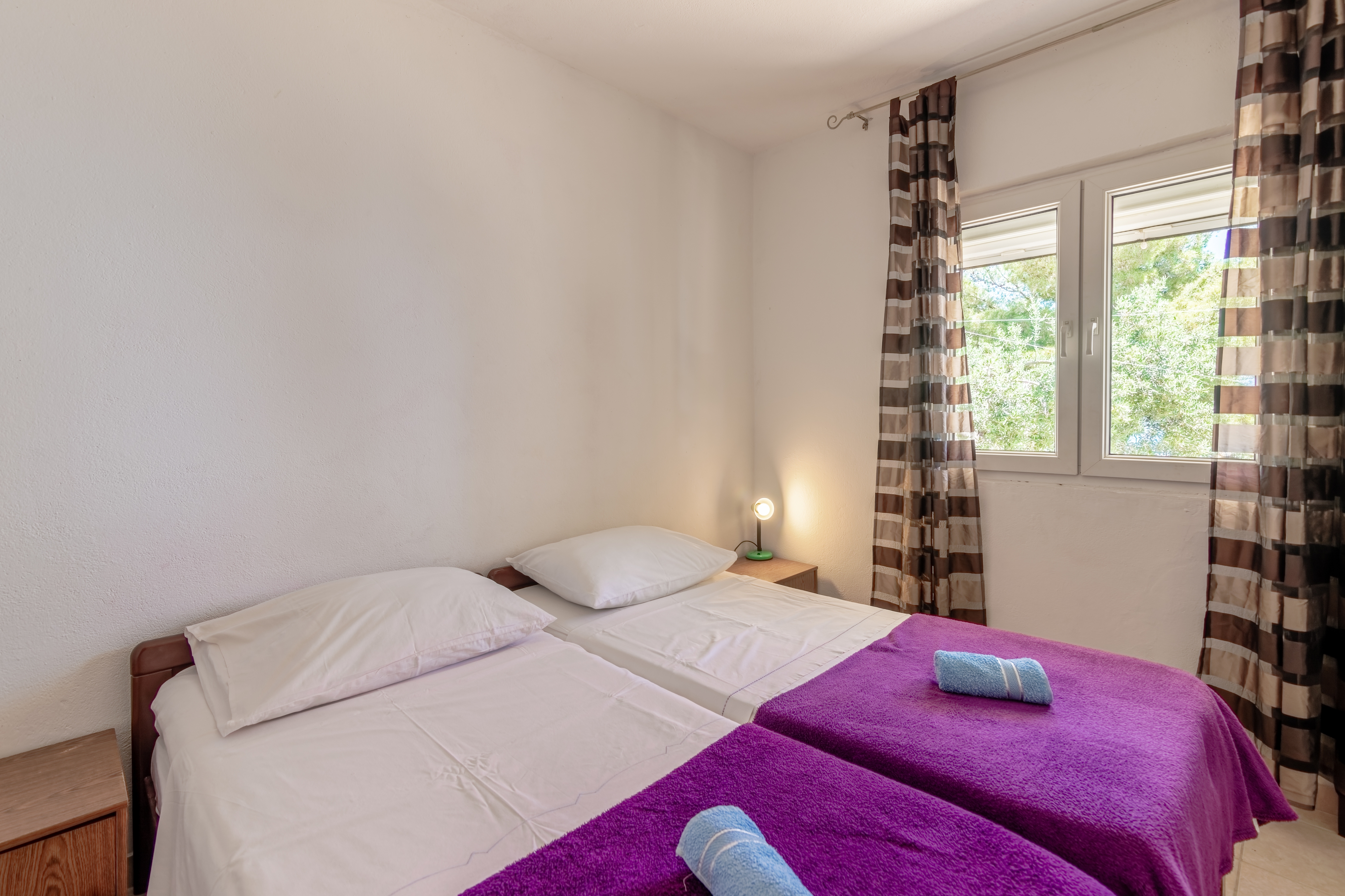 Four bedroom apartment near beach Cove Torac, Hvar  A-a
