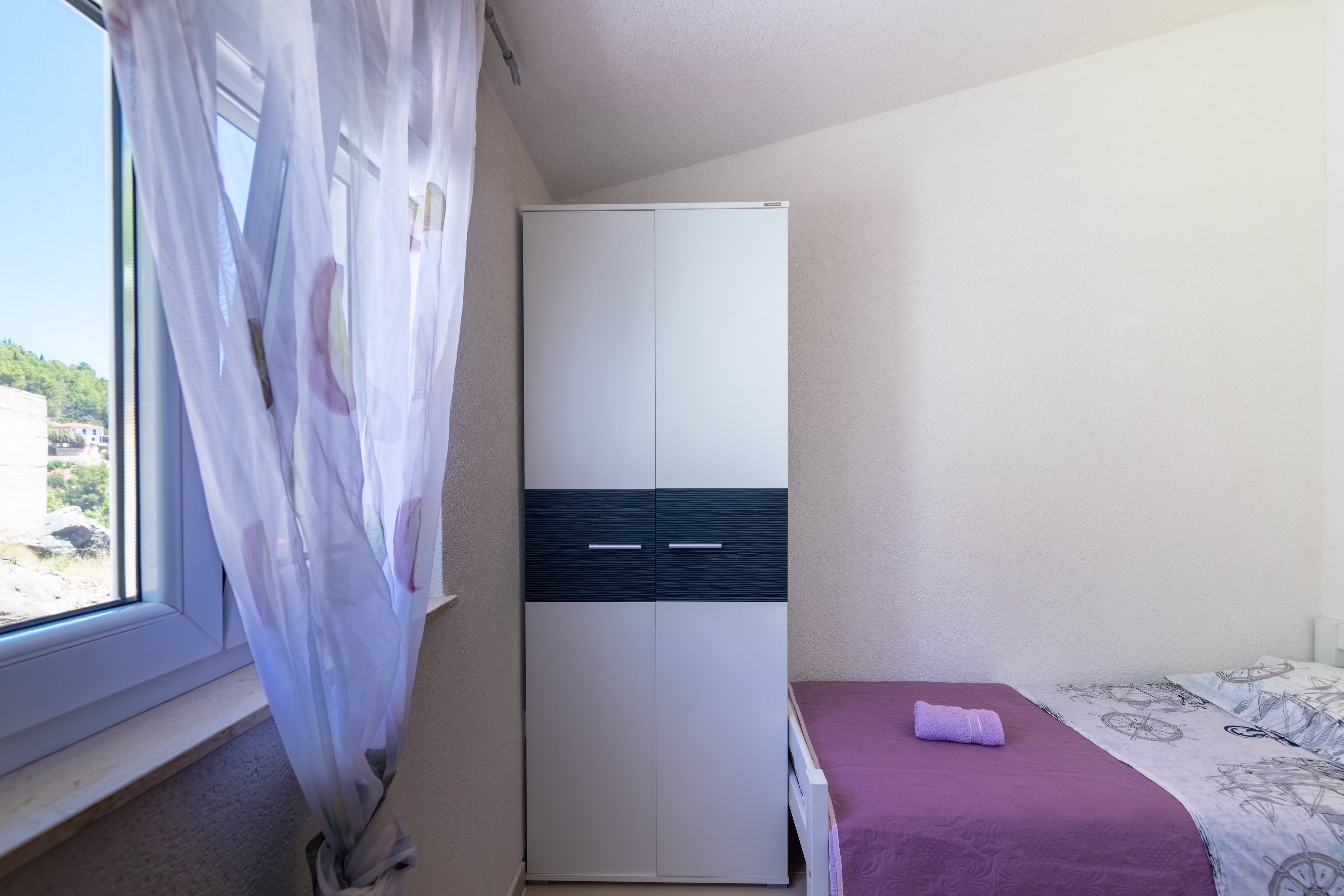 Two bedroom apartment near beach Cove Torac, Hvar  A-c