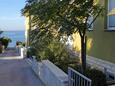 Kožino, Zadar, Courtyard 5755 - Apartments by the sea.