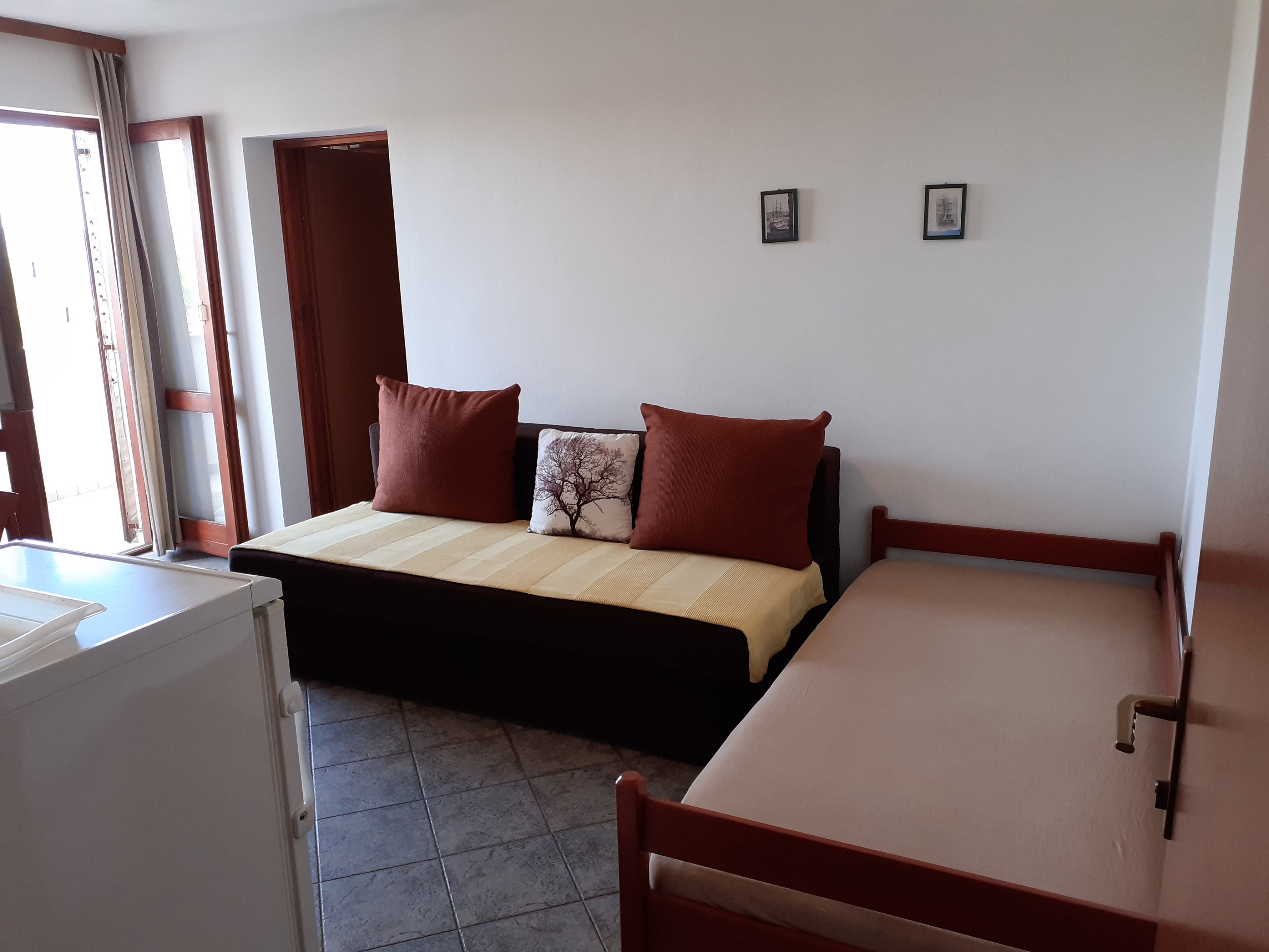 Studio flat with balcony and sea view Bibinje, Zadar (AS-5759-d)