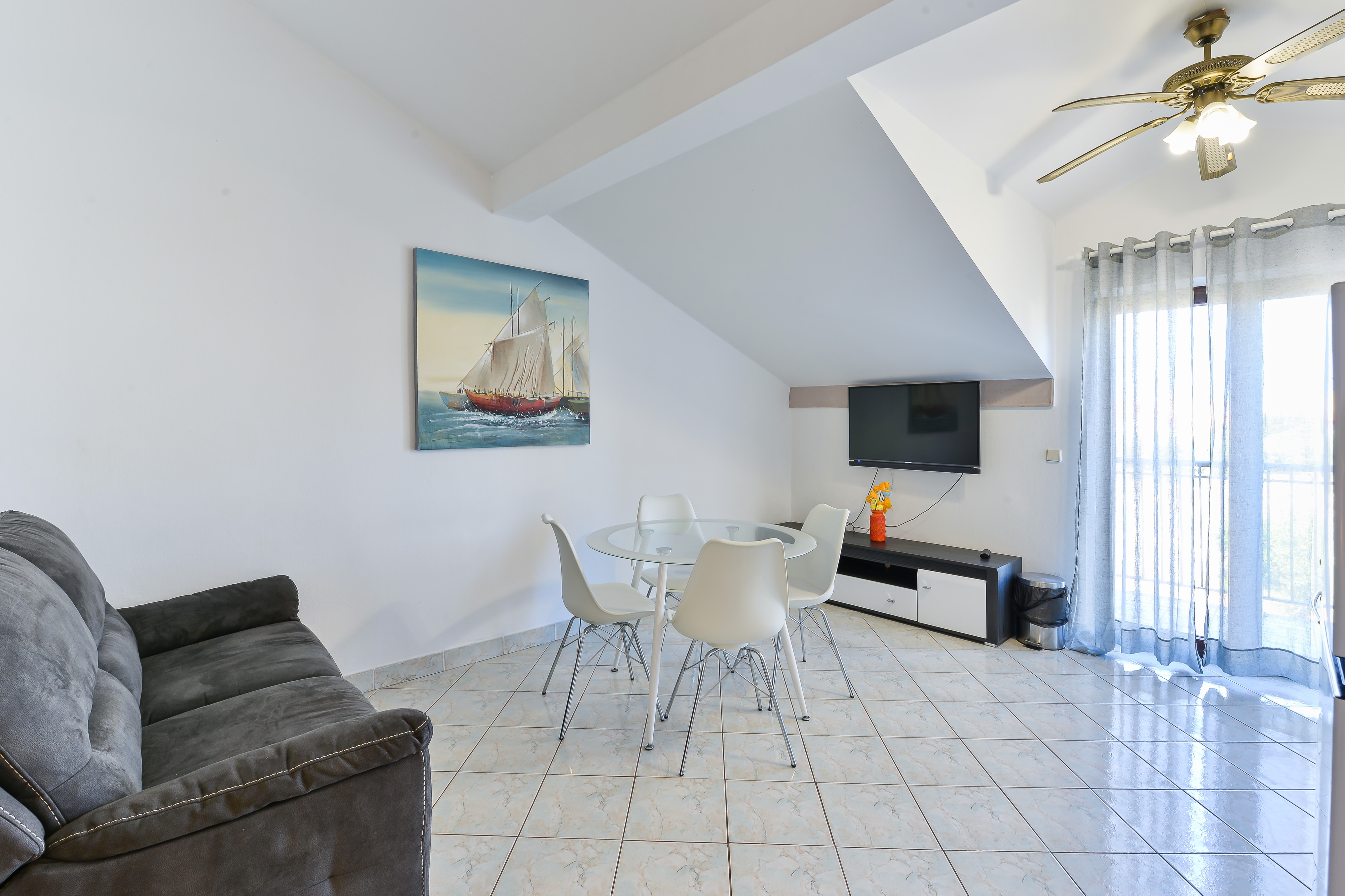 Two bedroom apartment with balcony Privlaka, Zadar (A-5762-a)