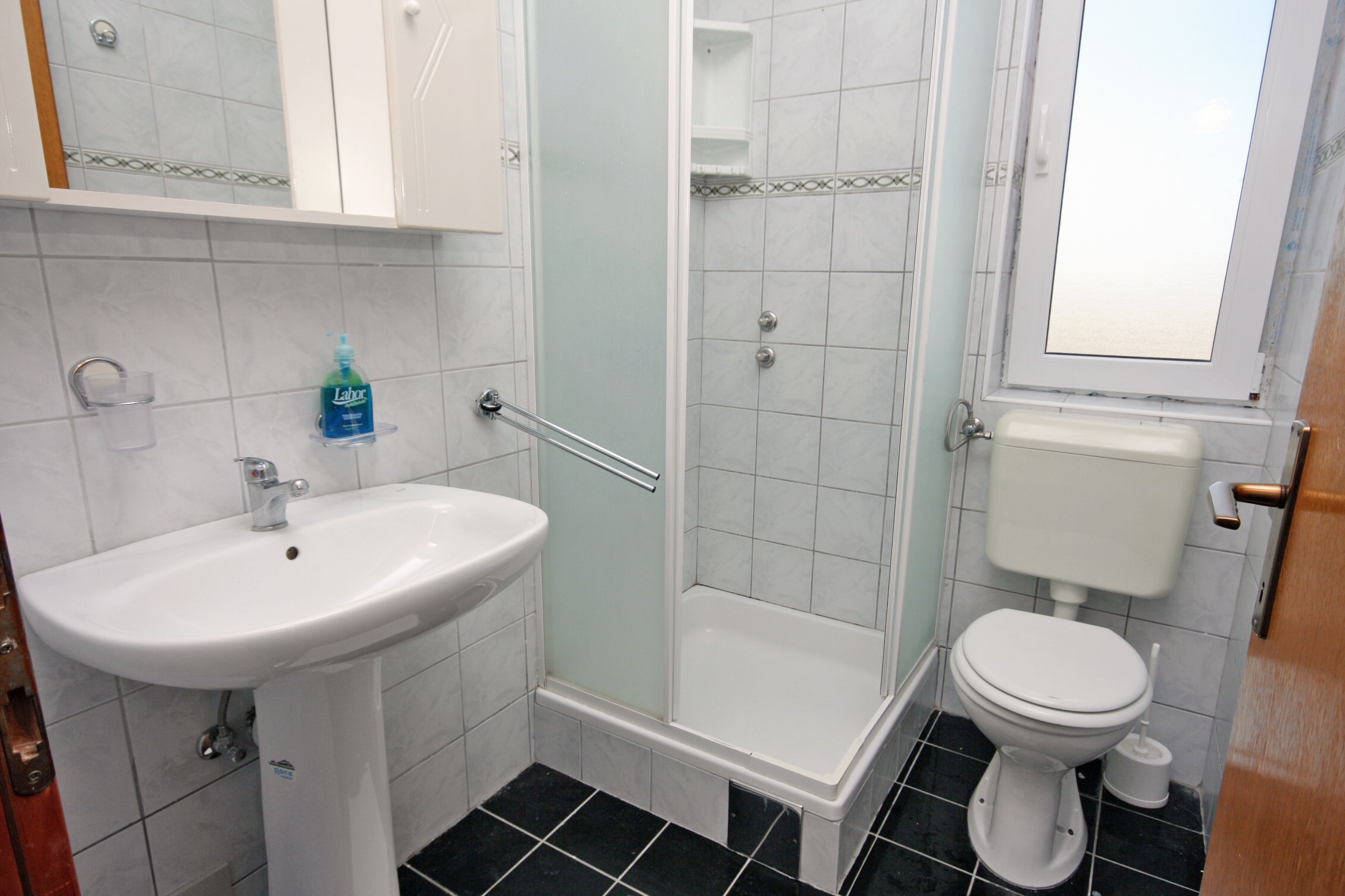 Jednosobni apartman uz plažu Ražanac, Zadar  A-c