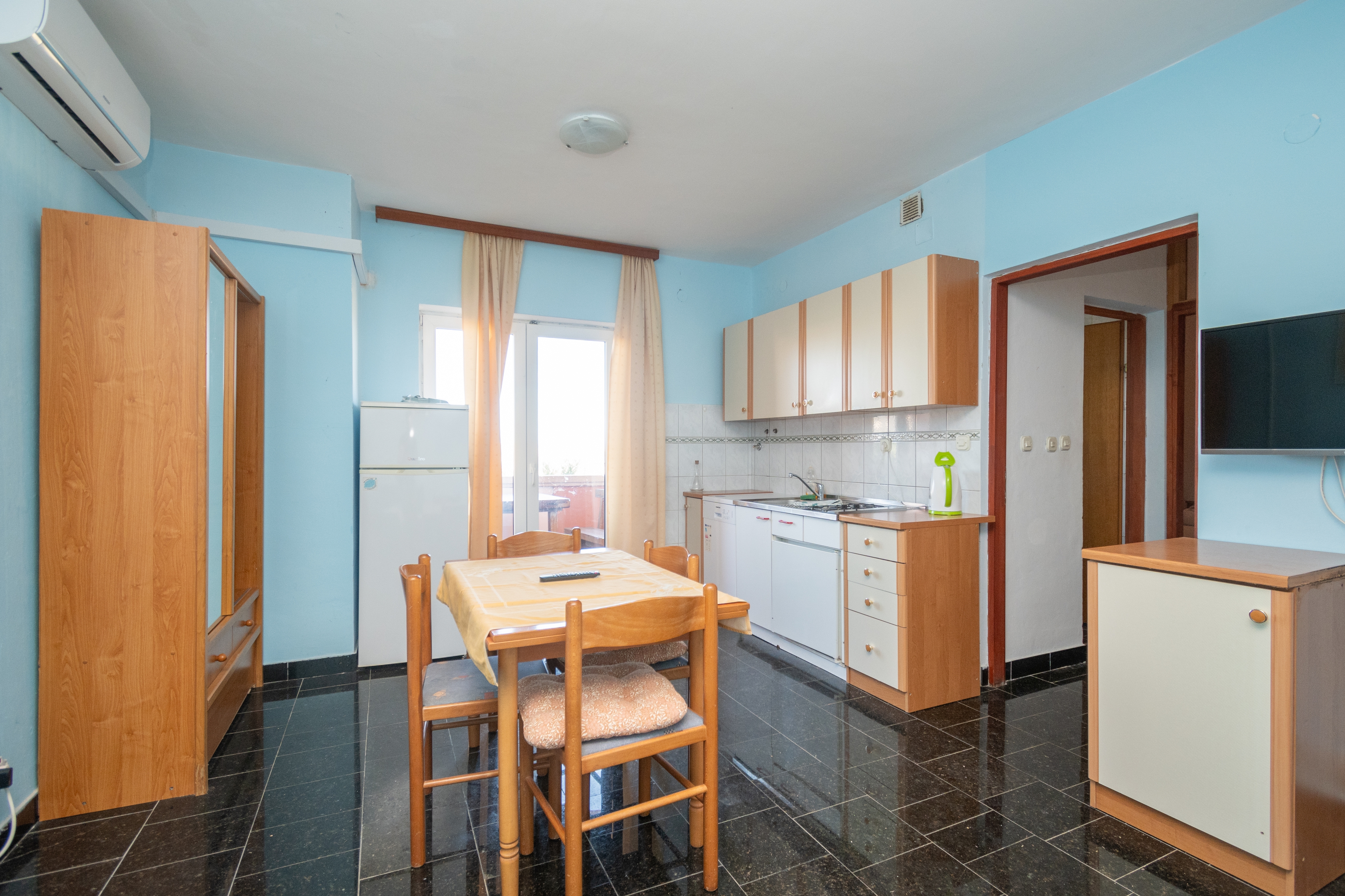 Jednosobni apartman uz plažu Ražanac, Zadar  A-c