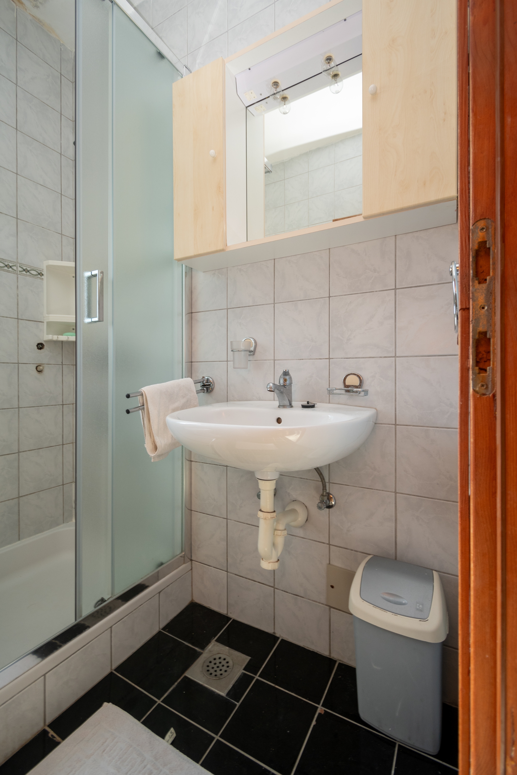 Jednosobni apartman uz plažu Ražanac, Zadar  A-d