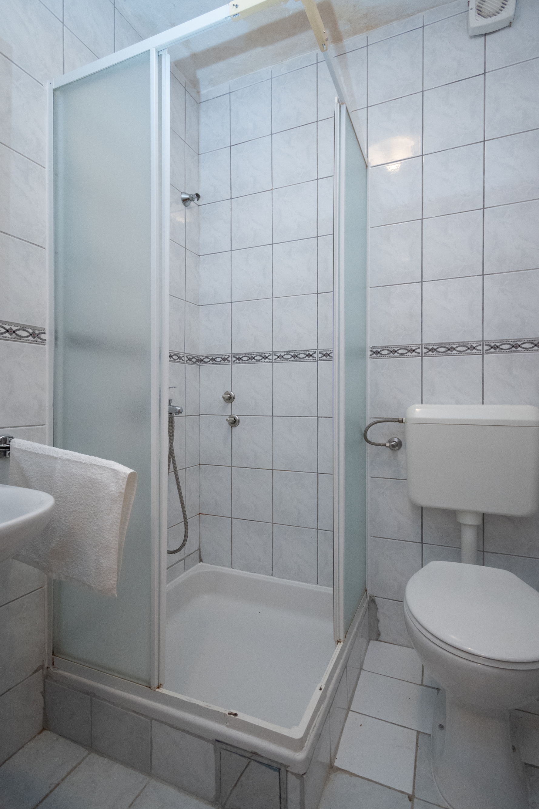 Two bedroom apartment near beach Ražanac, Zadar  A-g