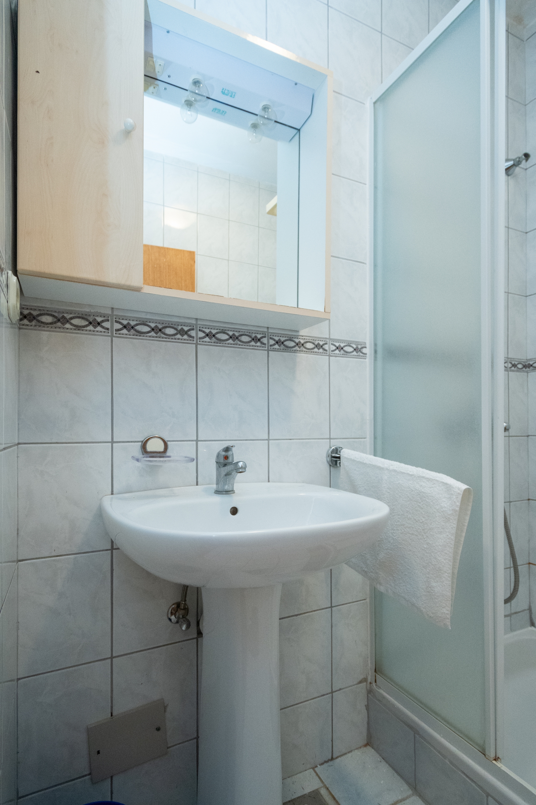 Two bedroom apartment near beach Ražanac, Zadar  A-g