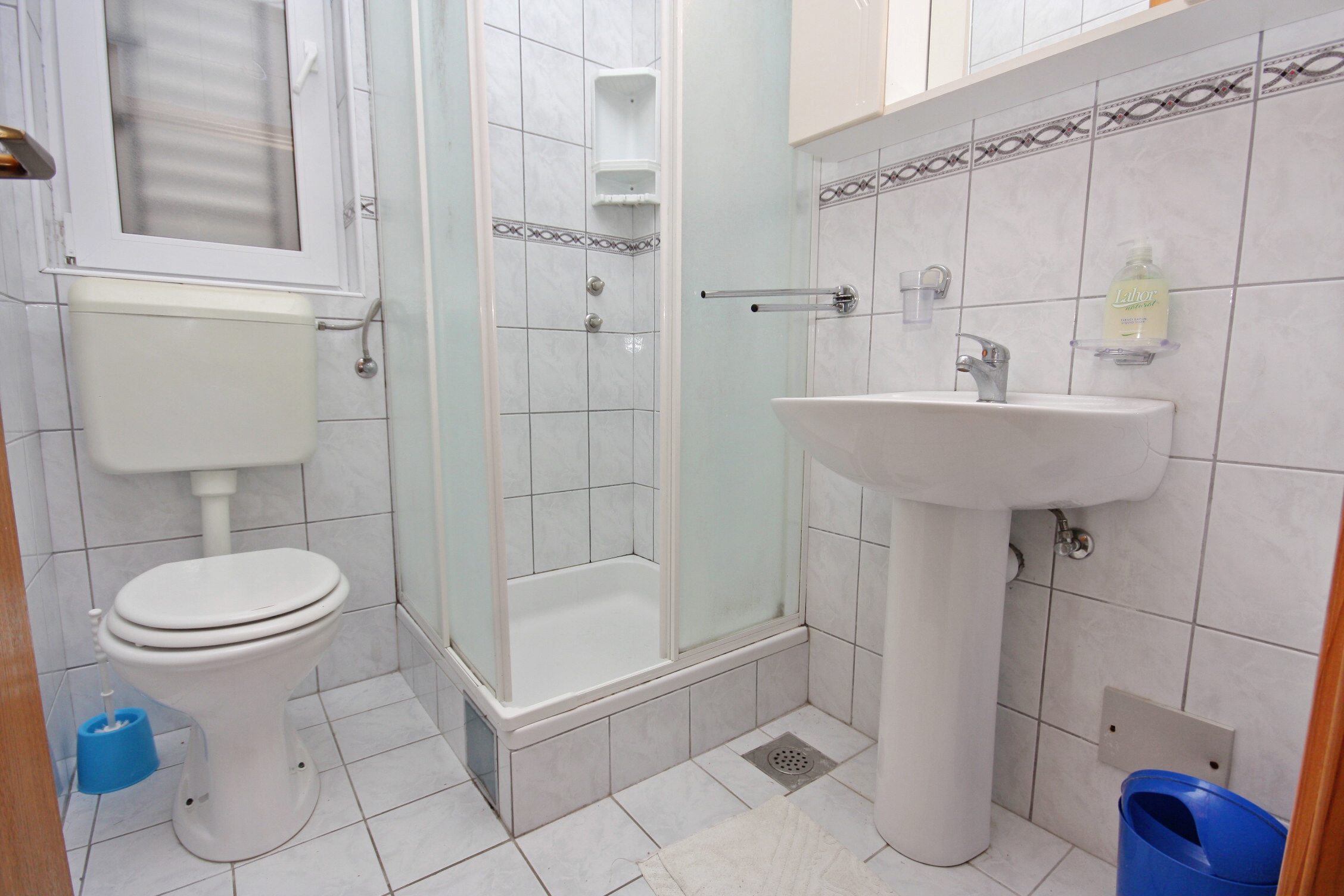 Two bedroom apartment near beach Ražanac, Zadar (A-5766-h)