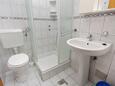 Ванная комната 2 Ražanac, Ванная комната 2 в размещении типа apartment, Домашние животные допускаются и WiFi.
