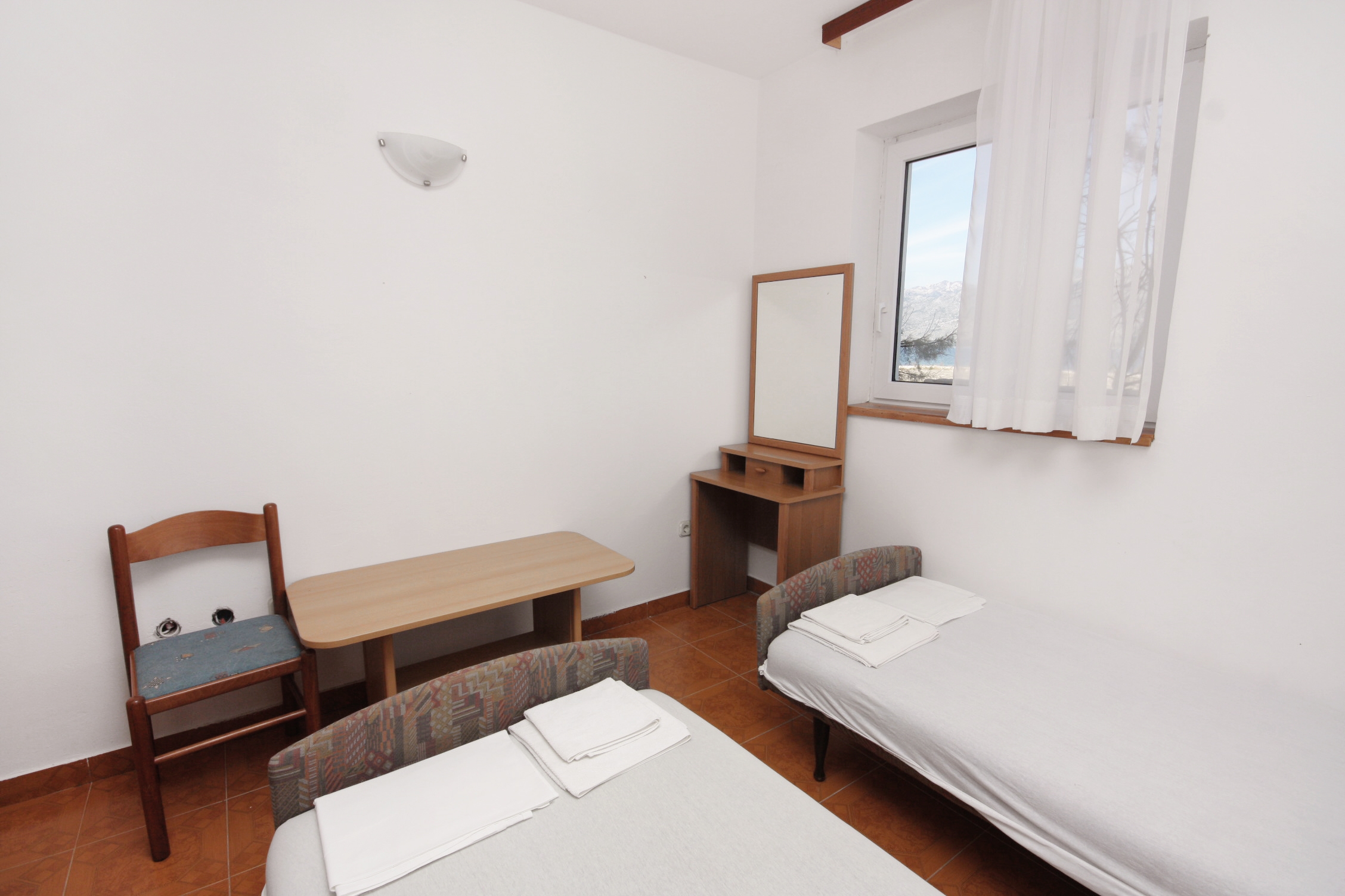 Two bedroom apartment near beach Ražanac, Zadar (A-5766-h)
