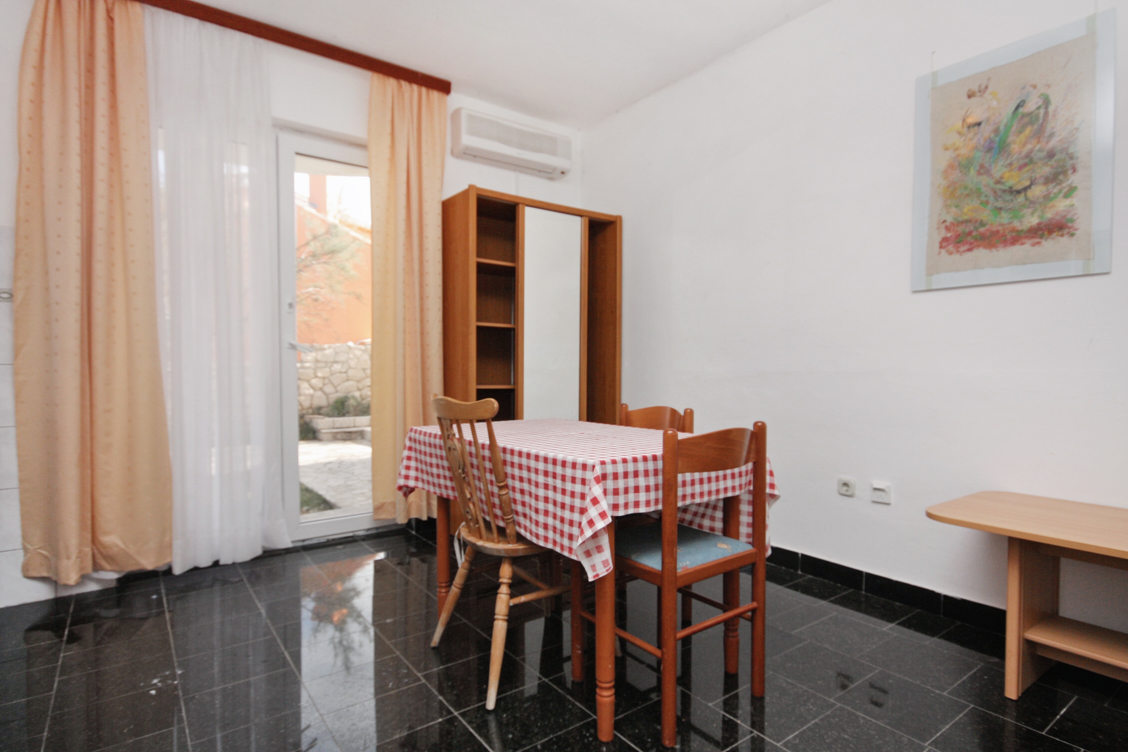 Two bedroom apartment near beach Ražanac, Zadar (A-5766-h)