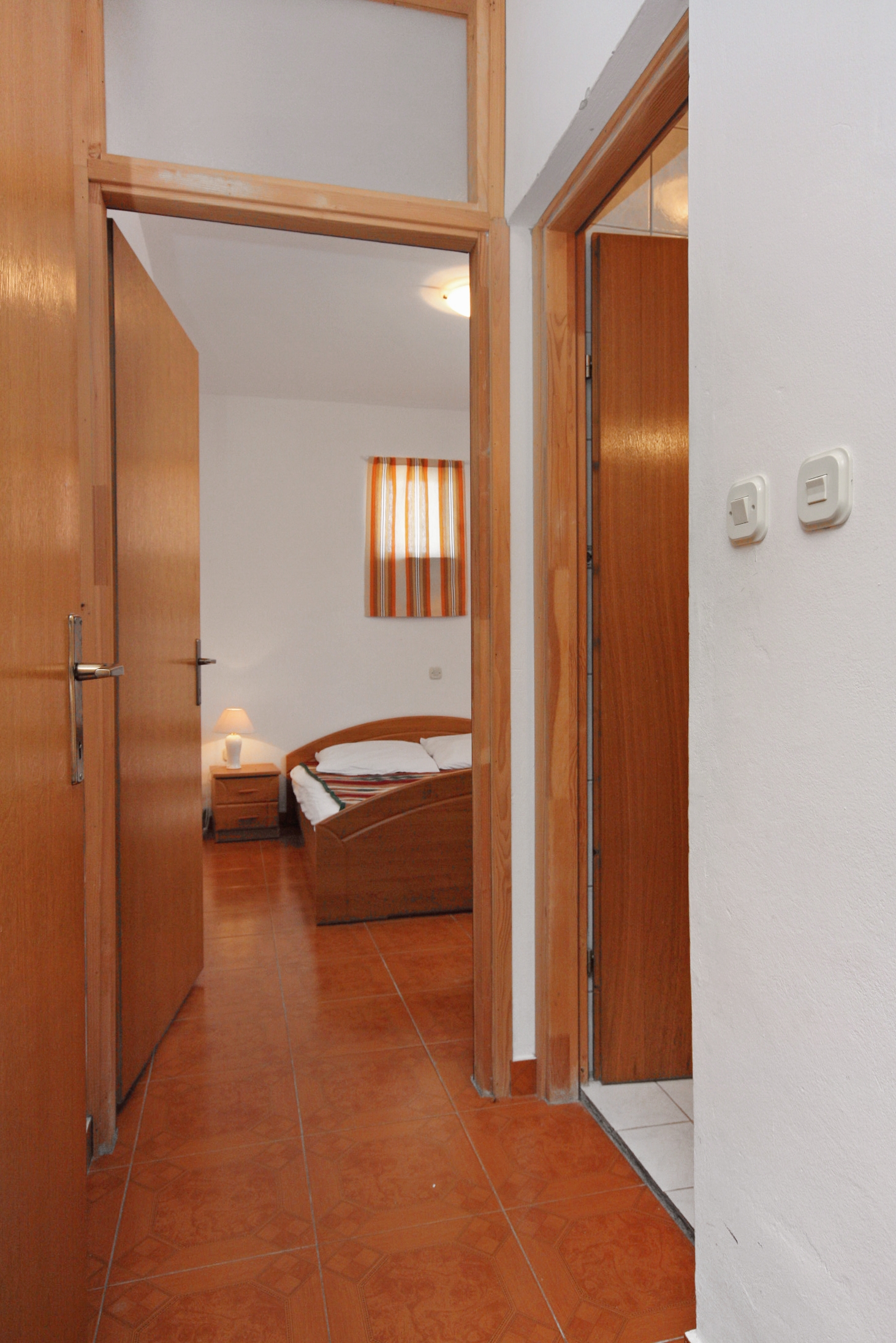 Two bedroom apartment near beach Ražanac, Zadar (A-5766-h)