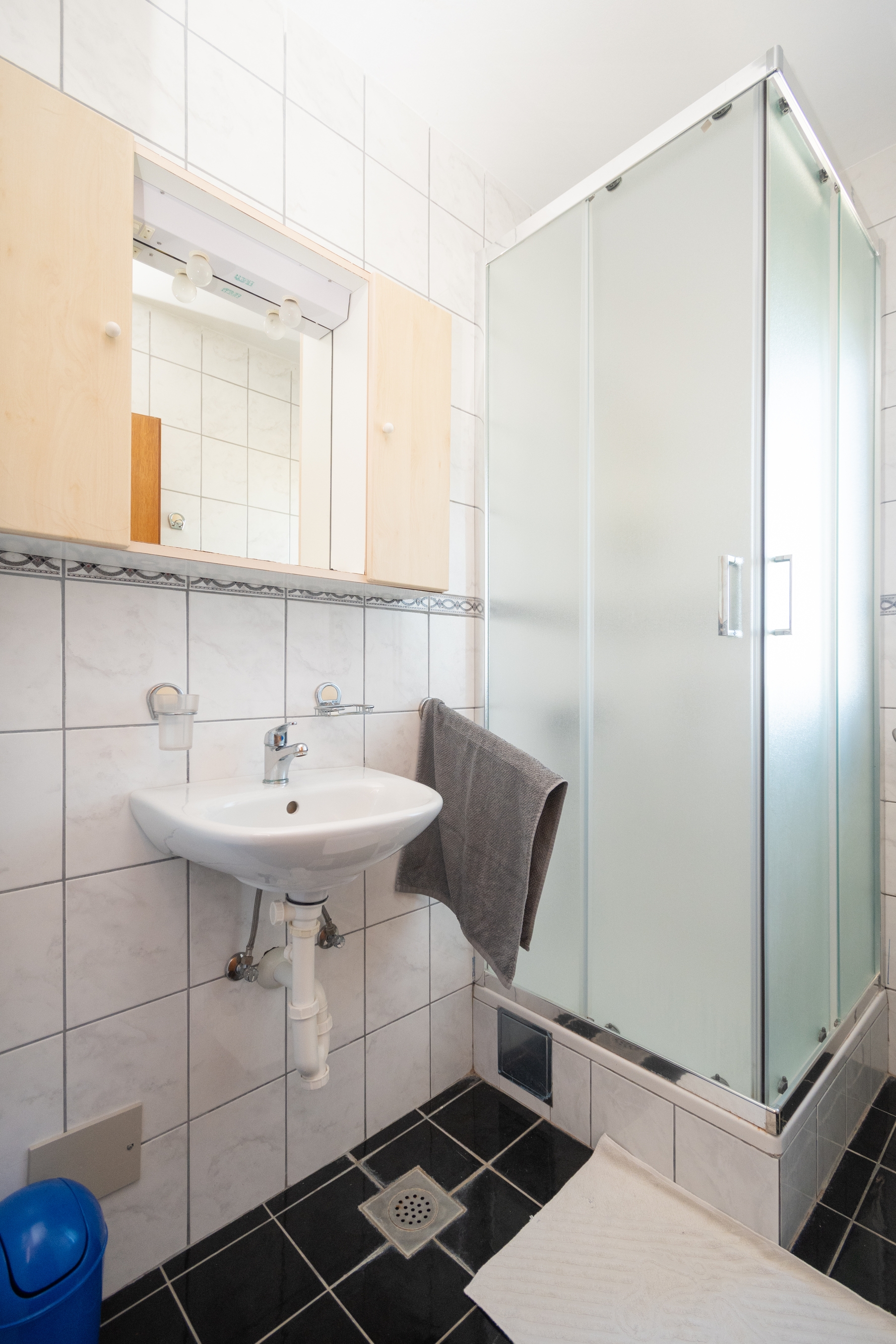 One bedroom apartment near beach Ražanac, Zadar  A-i